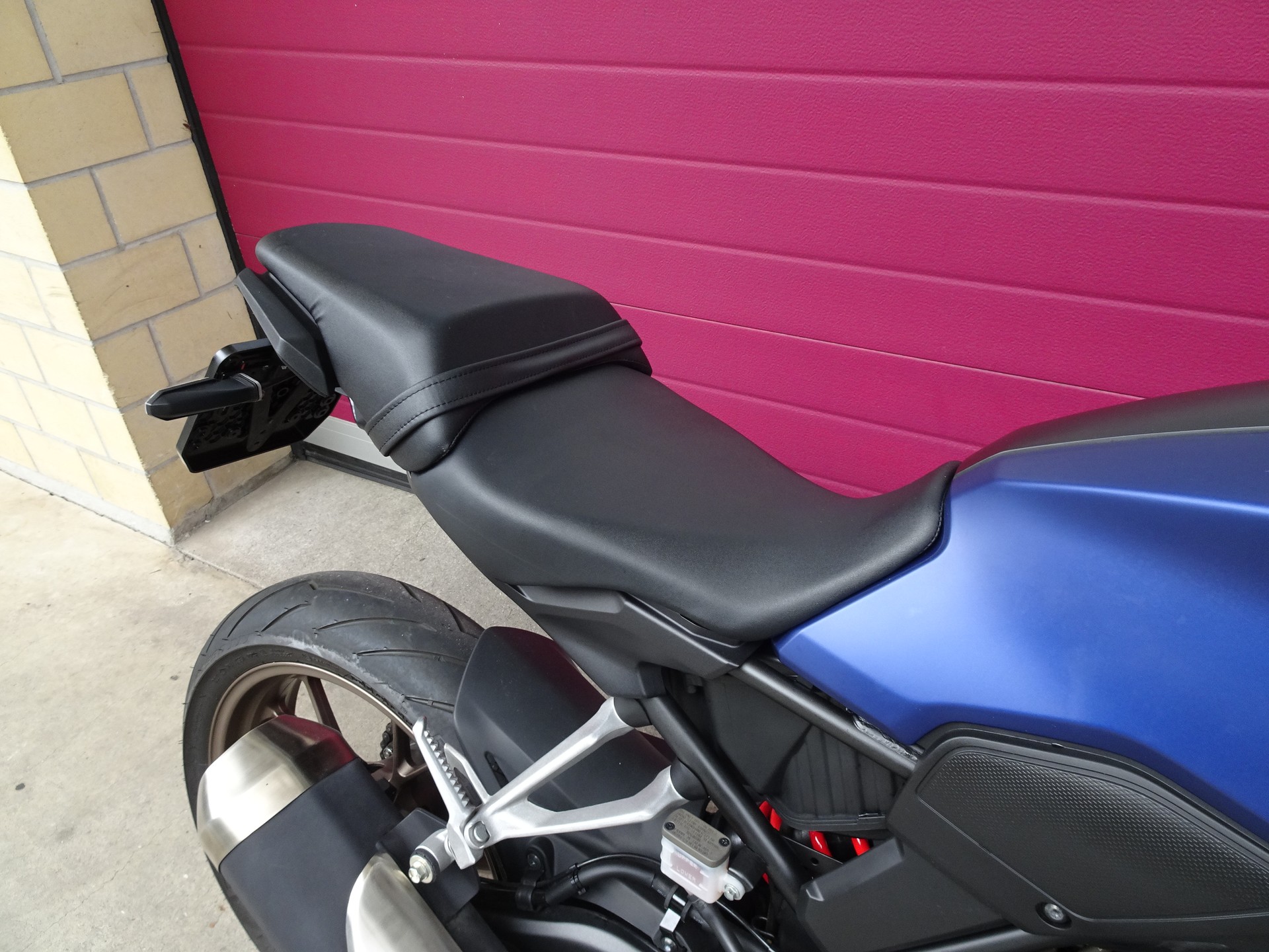 HONDA CB 300 R-image-6