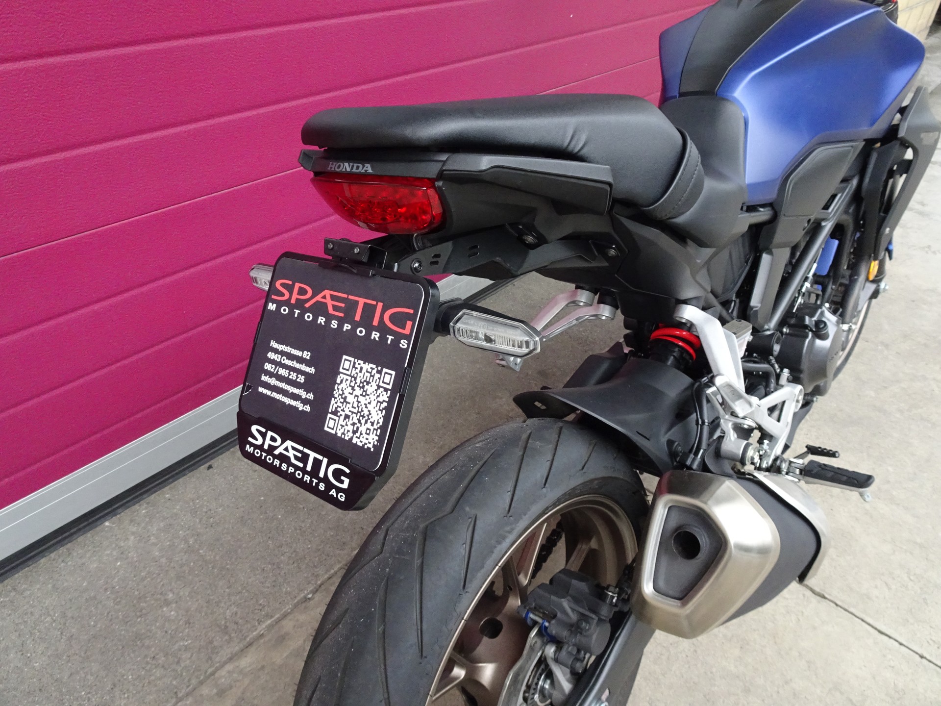 HONDA CB 300 R-image-7