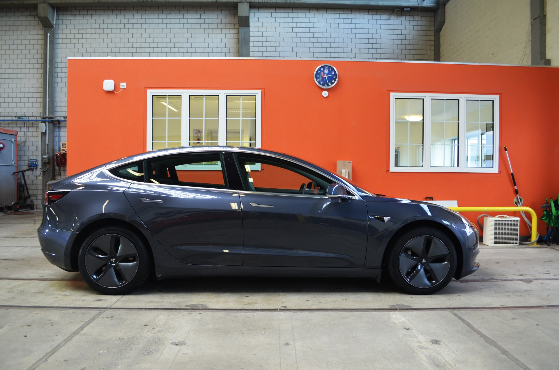 TESLA Model 3 Long Range Dual Motor AWD-image-3