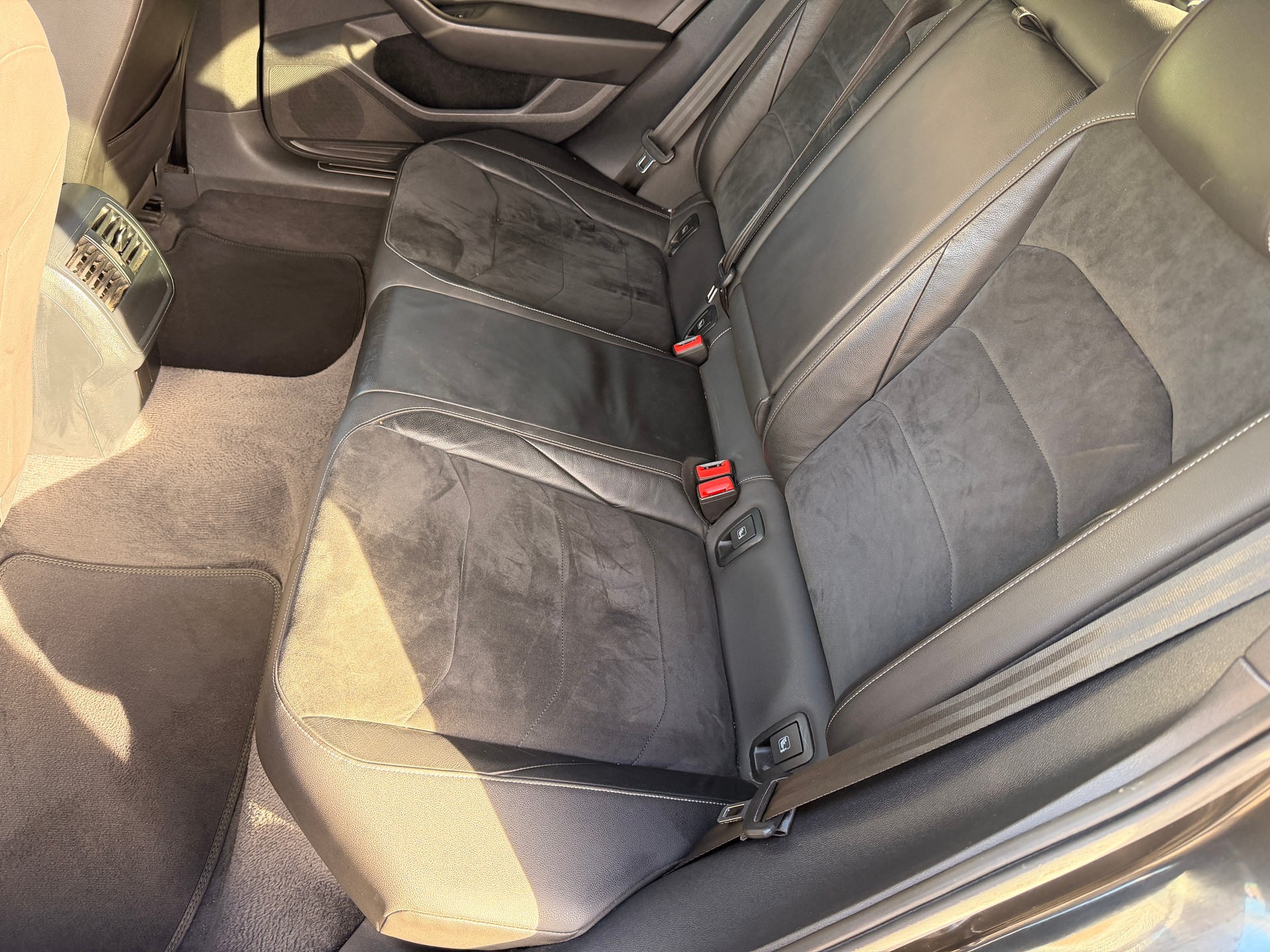VW Arteon 2.0 TDI SCR BMT R-Line 4Motion DSG-image-7