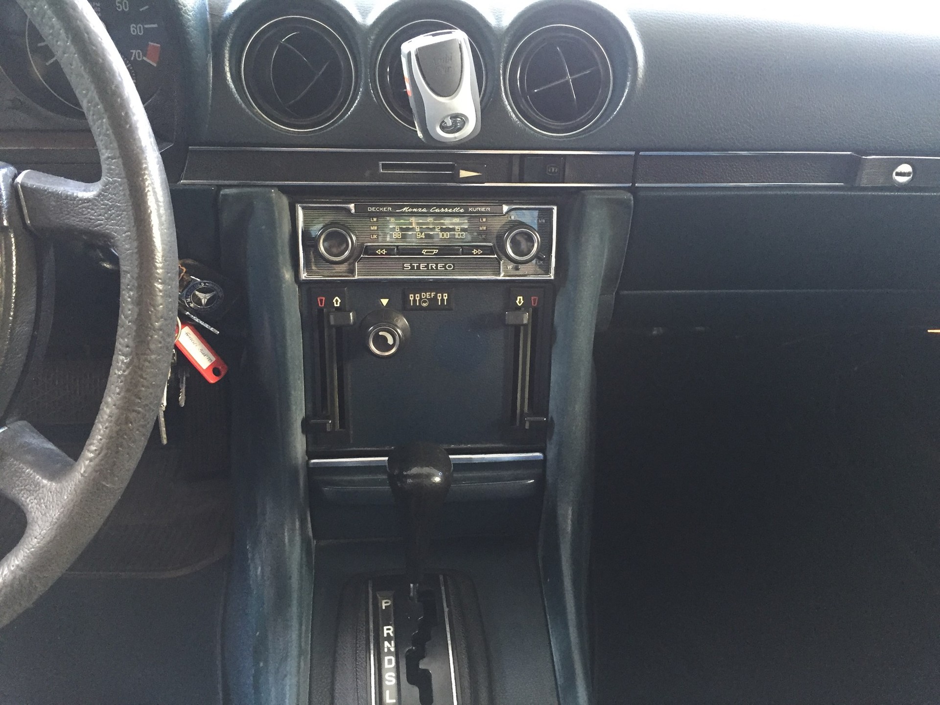 MERCEDES-BENZ 280 SL Roadster-image-9