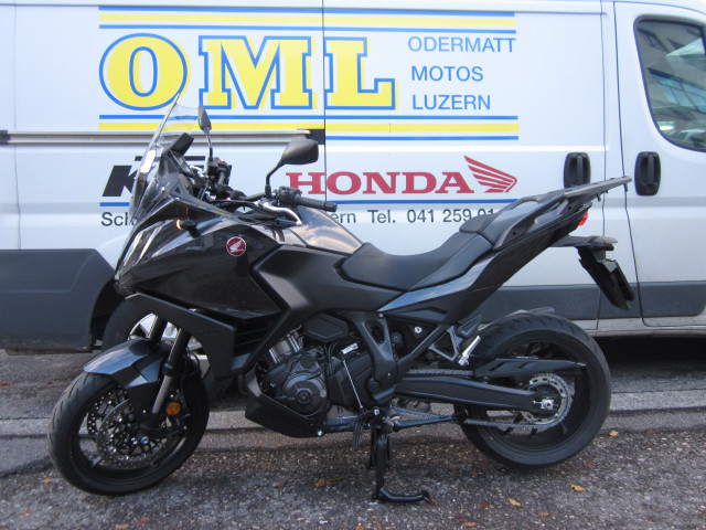 HONDA NT 1100-showroom-element-1