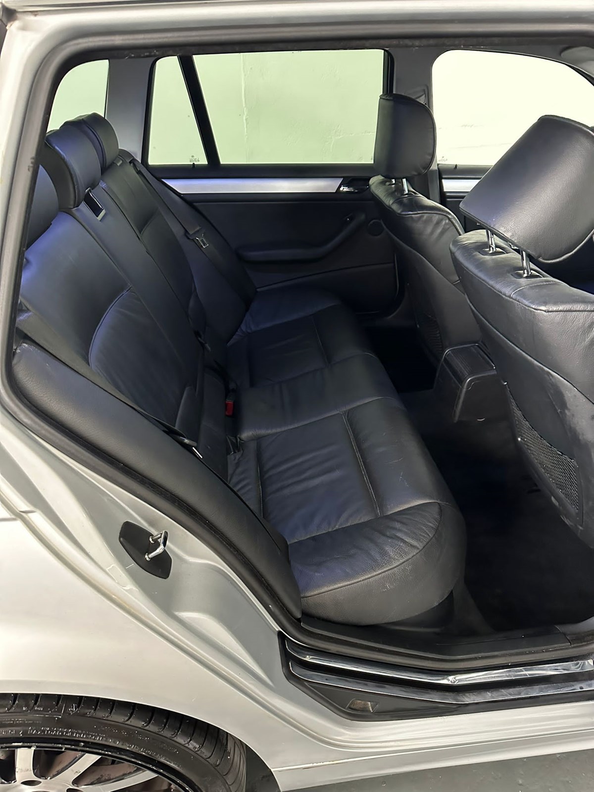 BMW 330xi Touring-image-17