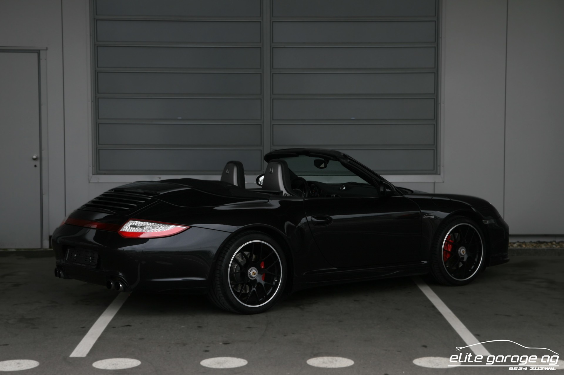 PORSCHE 911 Cabrio Carrera 4 GTS PDK-image-4