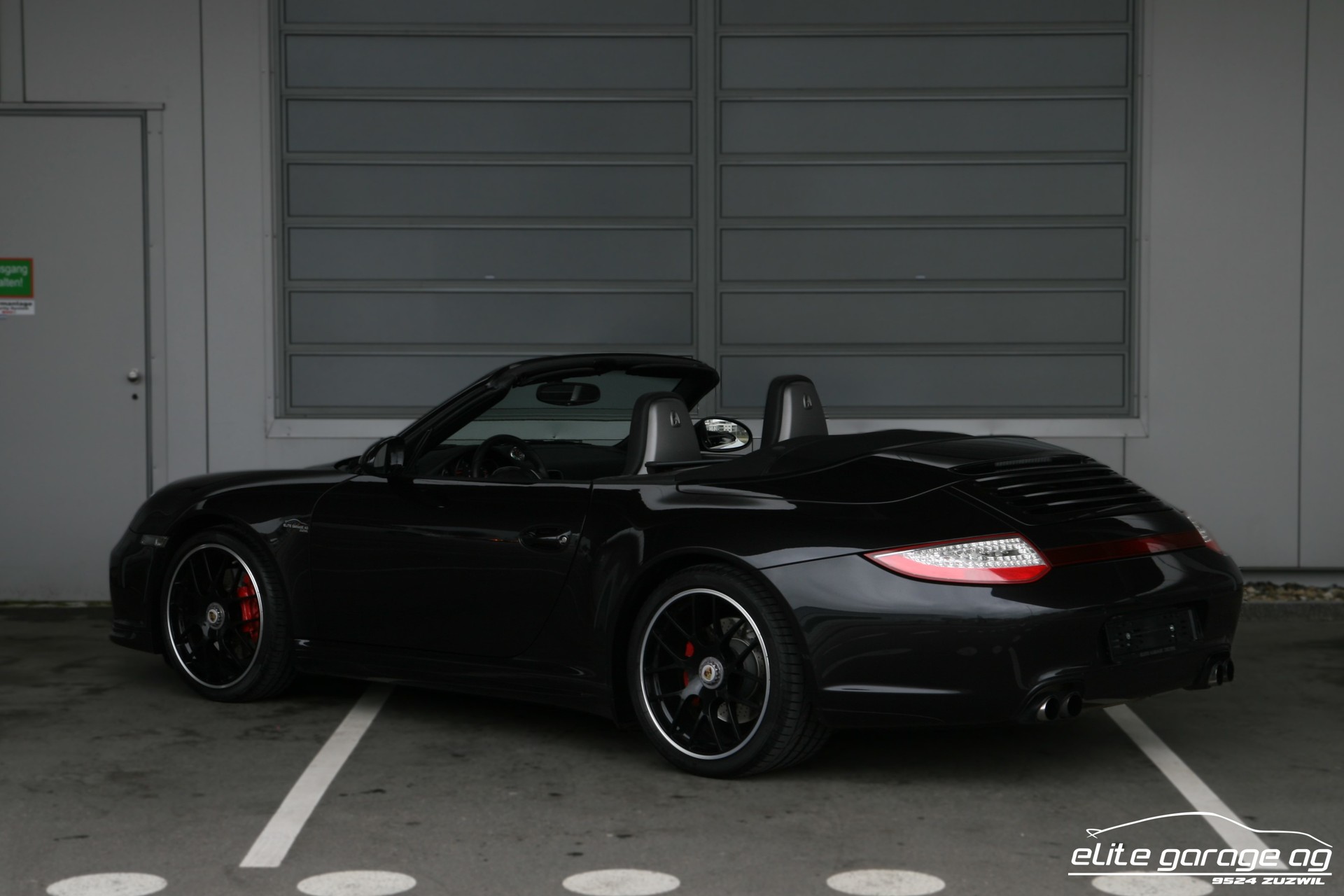 PORSCHE 911 Cabrio Carrera 4 GTS PDK-image-2