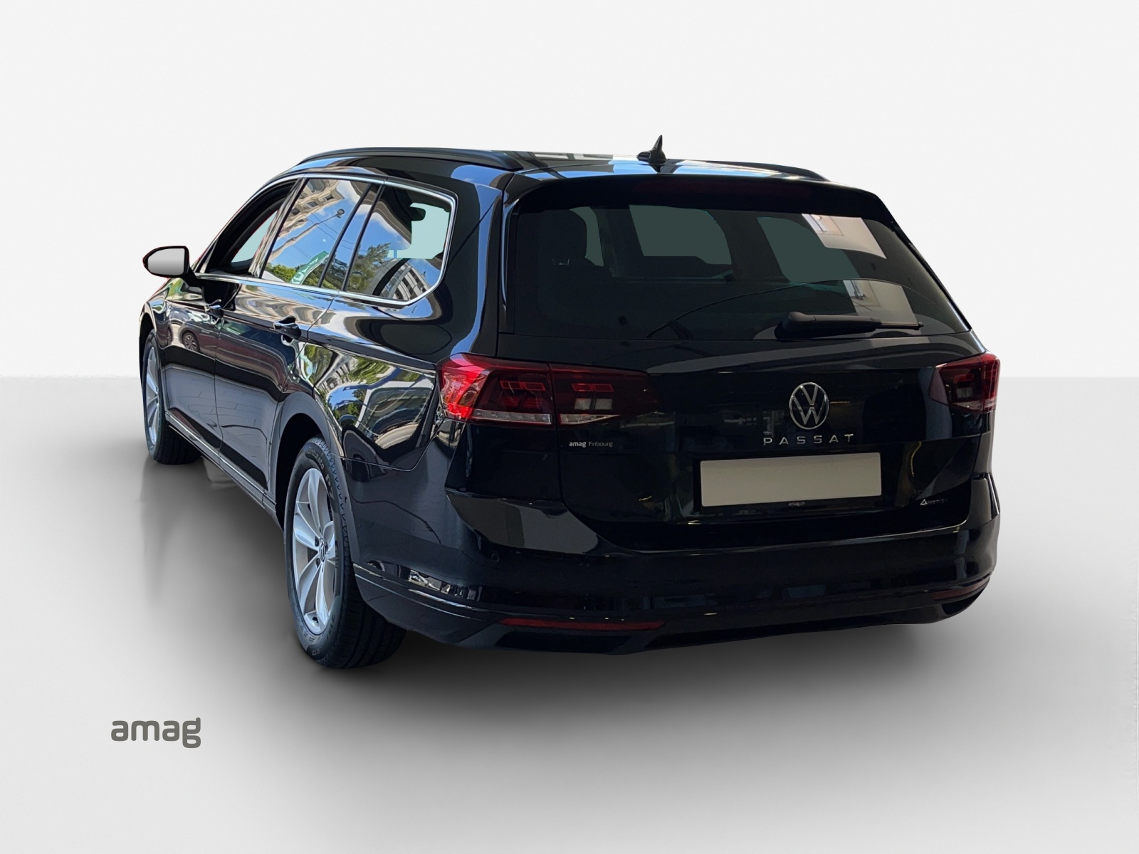 VW Passat 2.0 TDI BMT Business 4Motion DSG-image-2