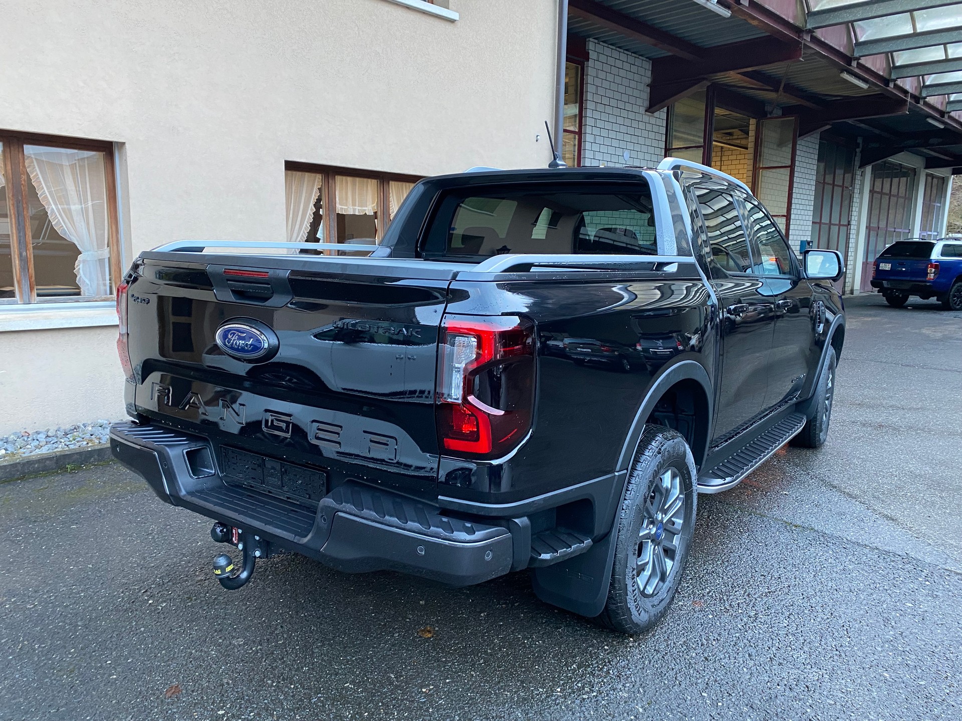 FORD Ranger Wildtrak 2.0 Eco Blue e-4WD Automat-image-11