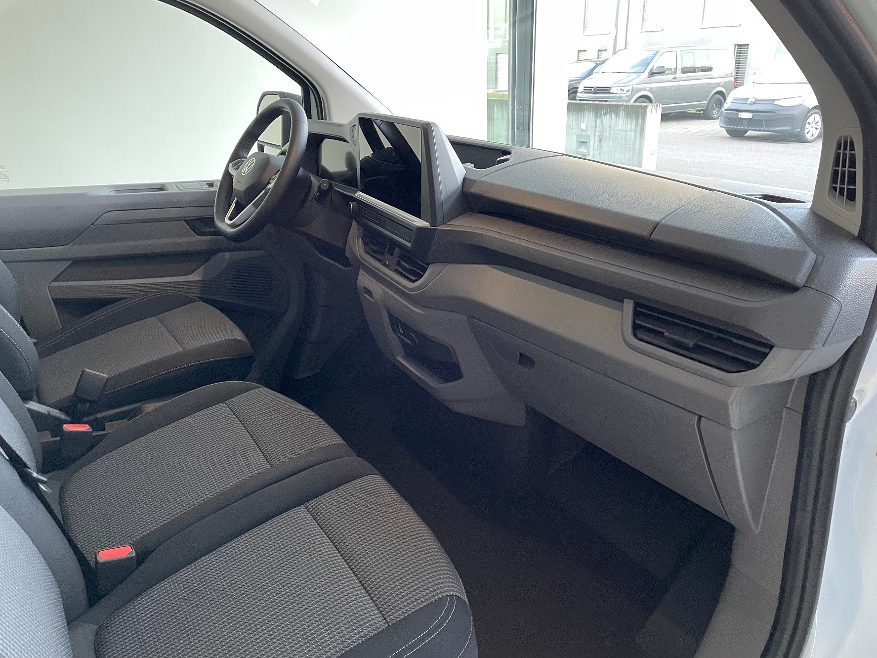 VW Transporter 2.0 TDI Automat-image-9
