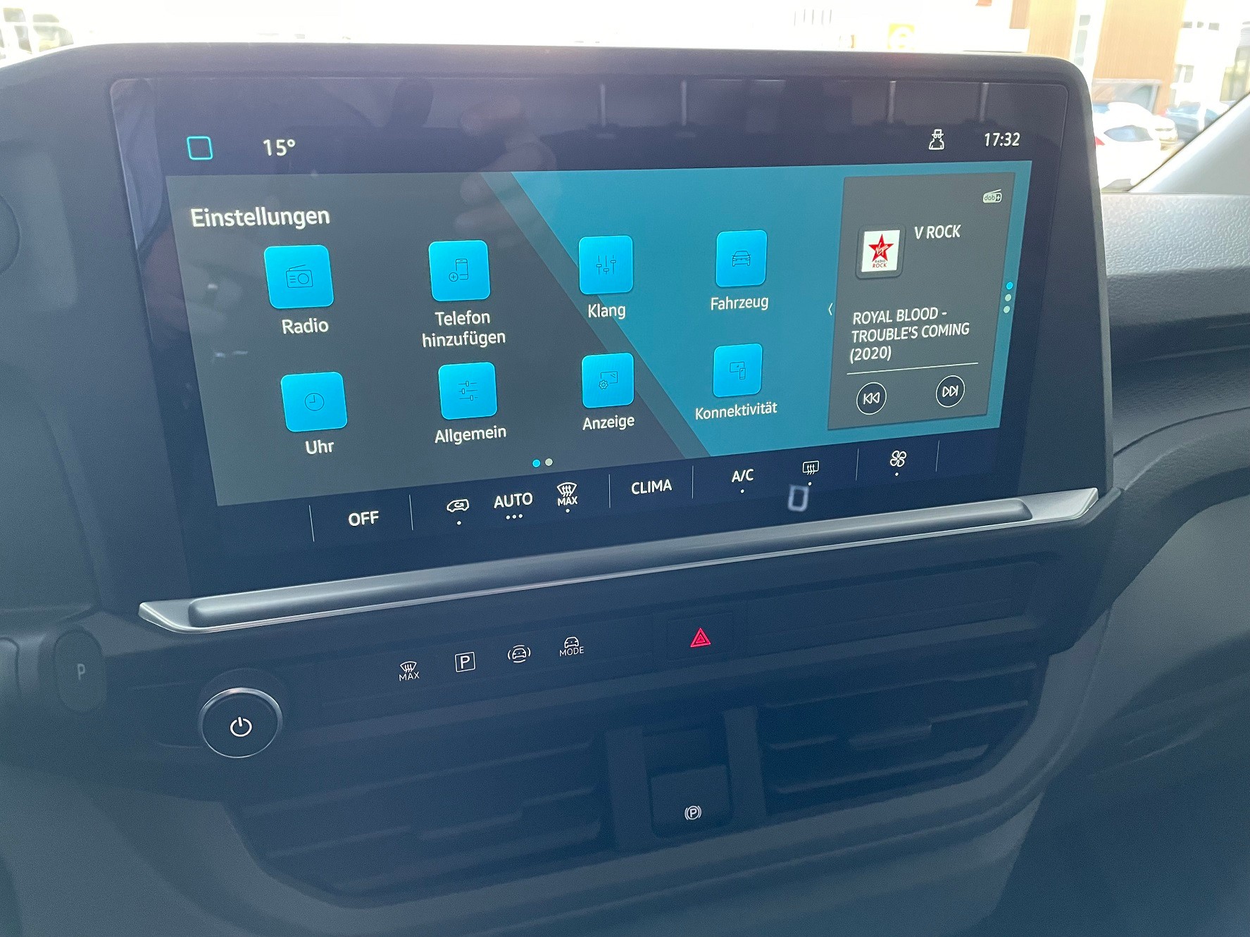 VW Transporter 2.0 TDI Automat-image-15