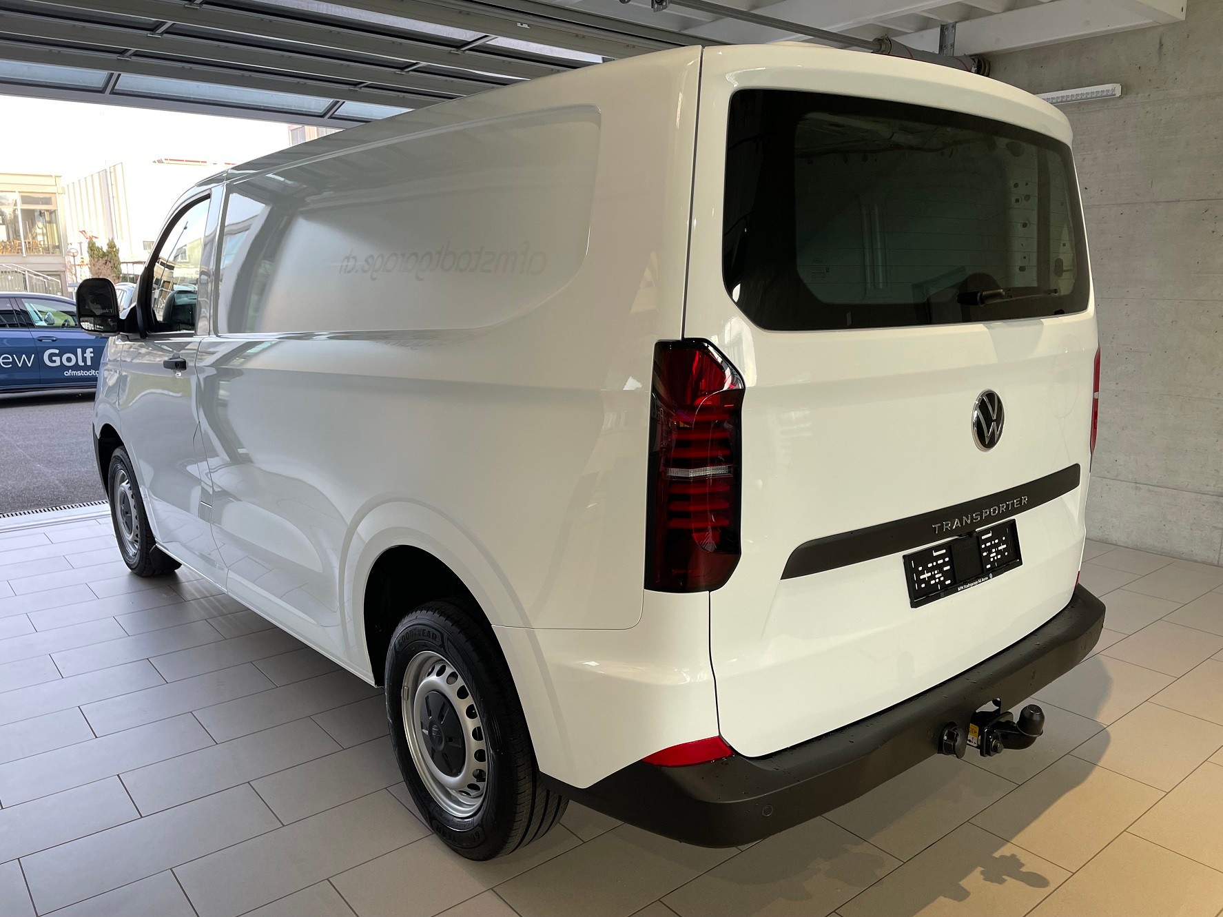 VW Transporter 2.0 TDI Automat-showroom-element-3