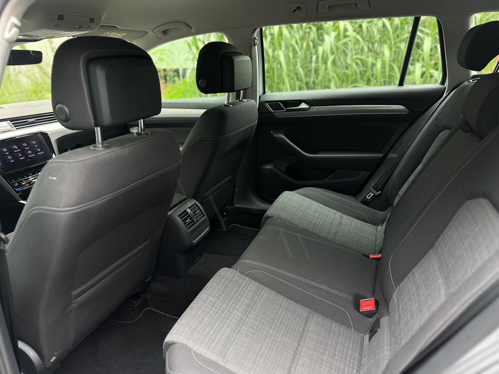 VW Passat 2.0 TDI BMT Business DSG-image-10