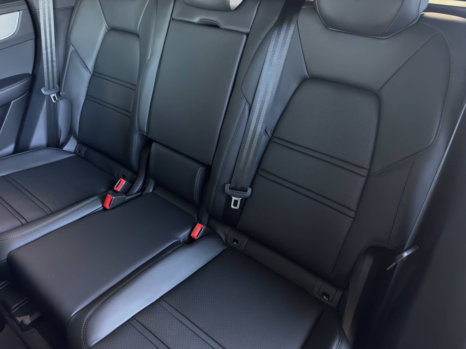 PORSCHE Cayenne S E-Hybrid-image-12