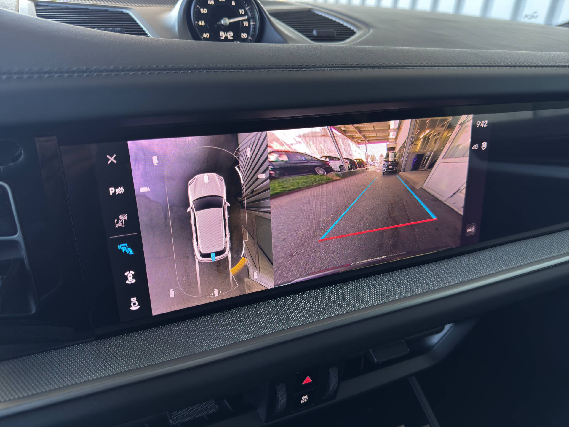 PORSCHE Cayenne S E-Hybrid-image-9