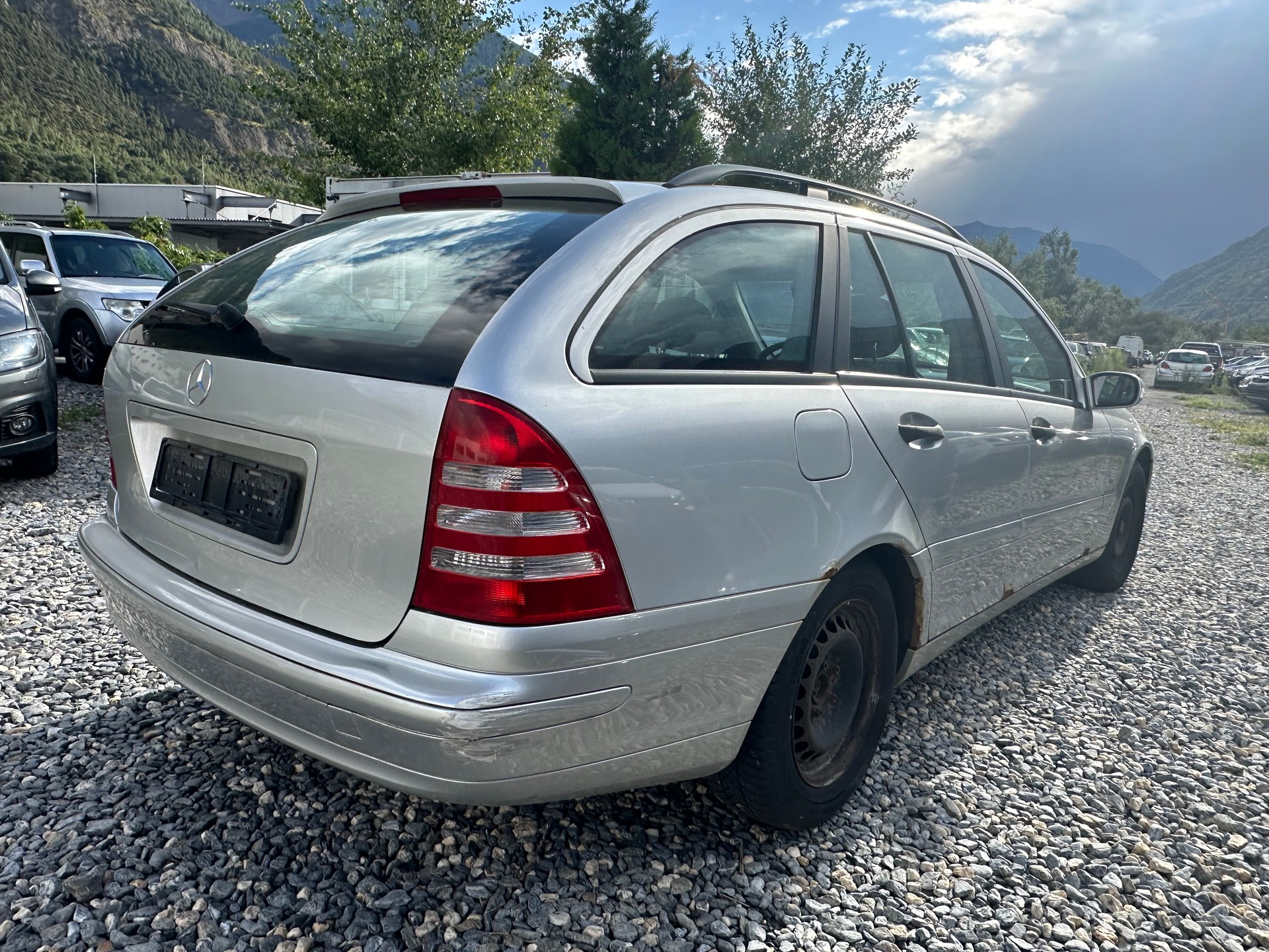 MERCEDES-BENZ C 180 Classic-image-4