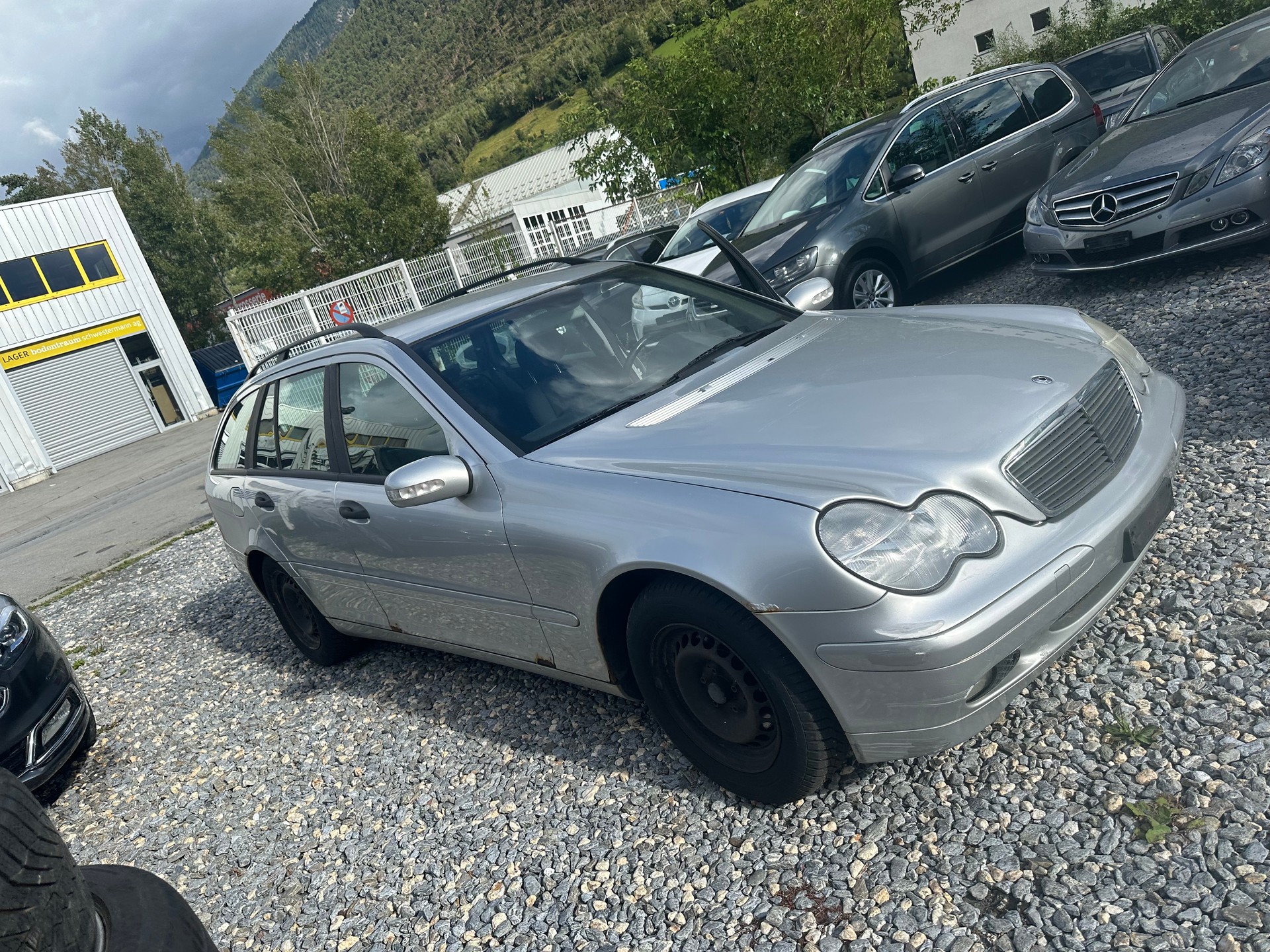 MERCEDES-BENZ C 180 Classic-image-3