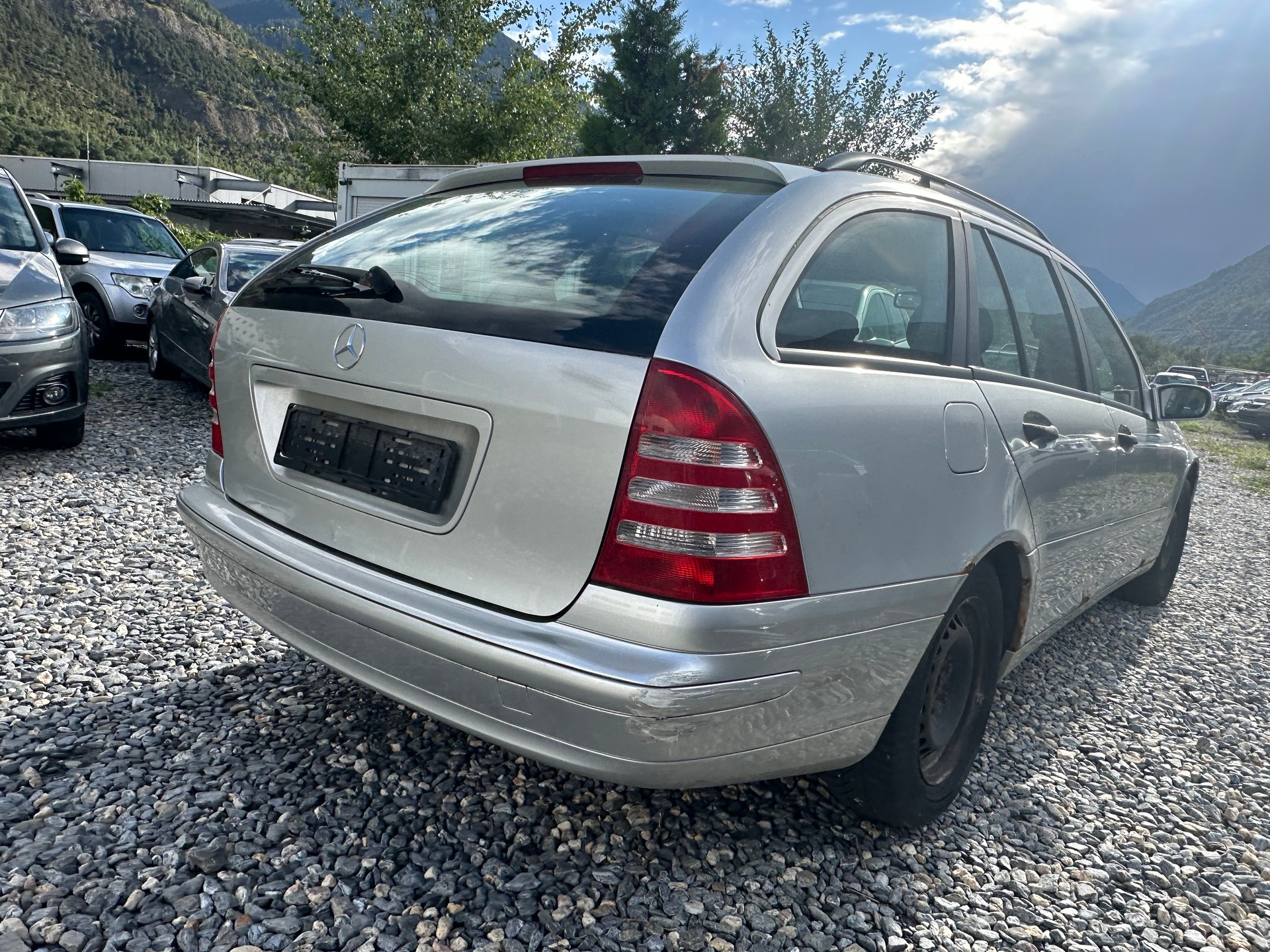 MERCEDES-BENZ C 180 Classic-image-9