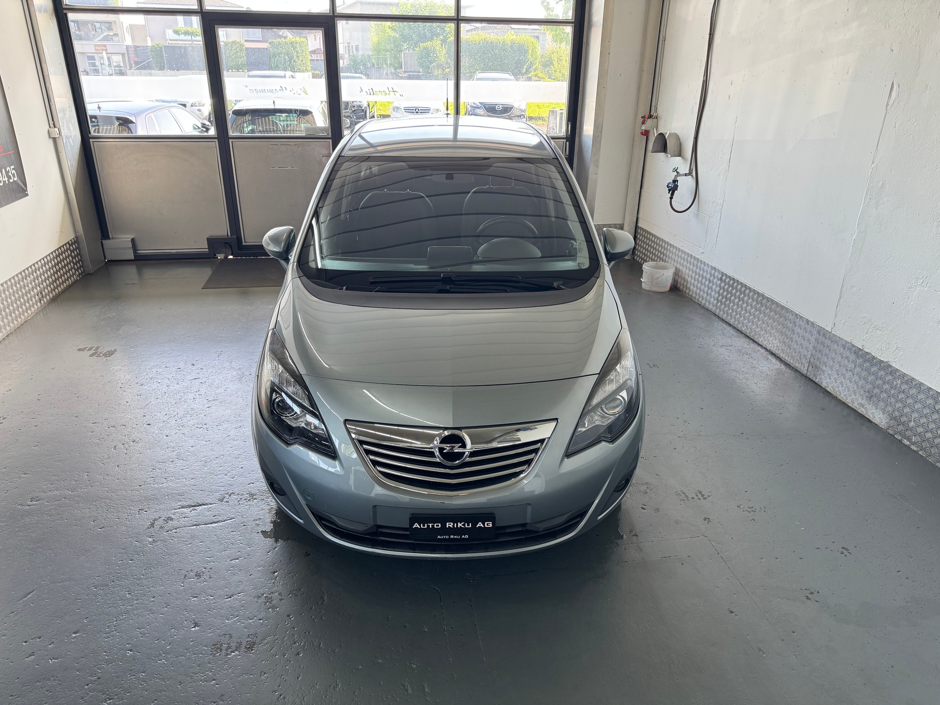 OPEL Meriva 1.7 CDTi Cosmo Automatic-image-2