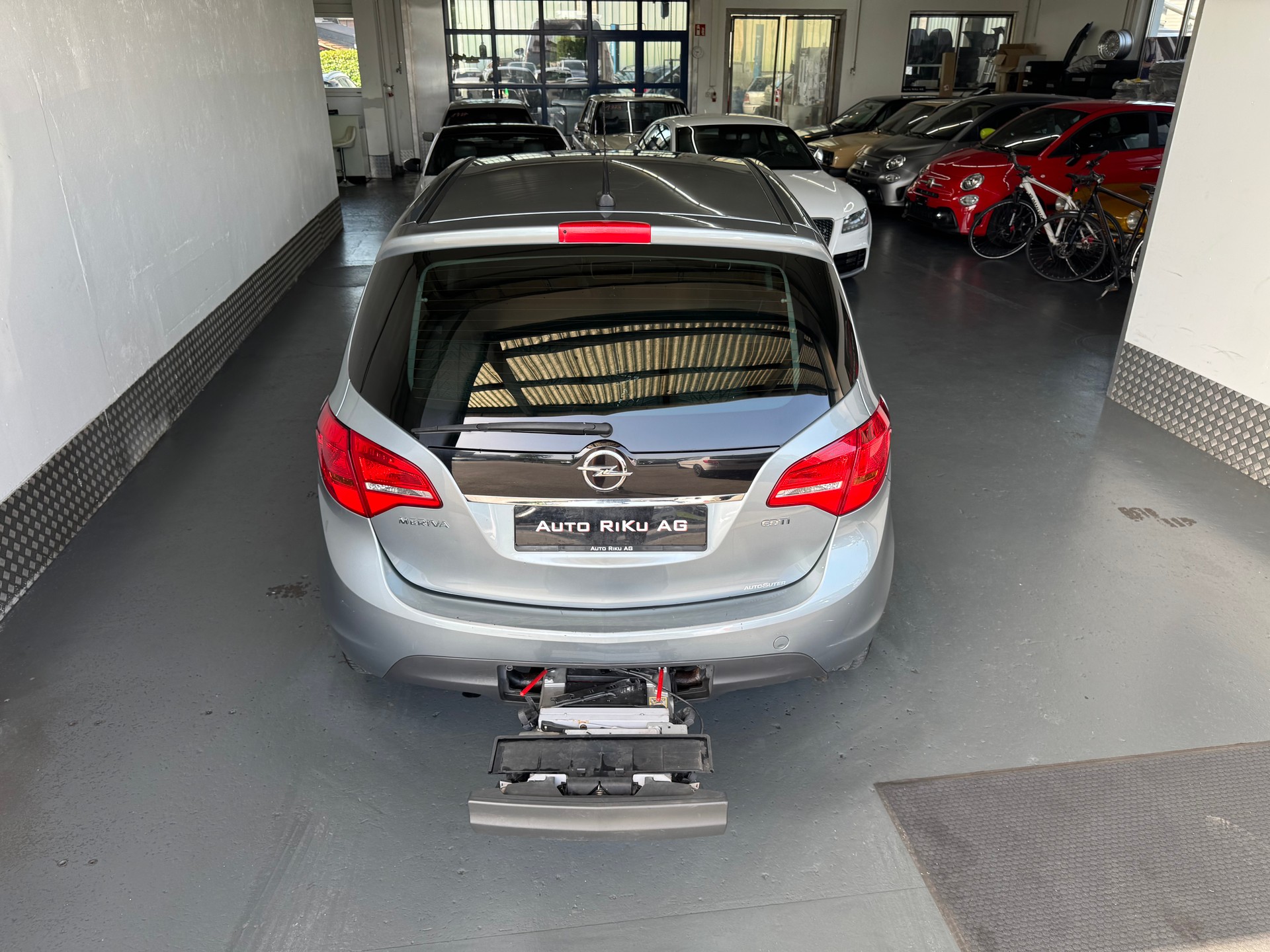 OPEL Meriva 1.7 CDTi Cosmo Automatic-image-9