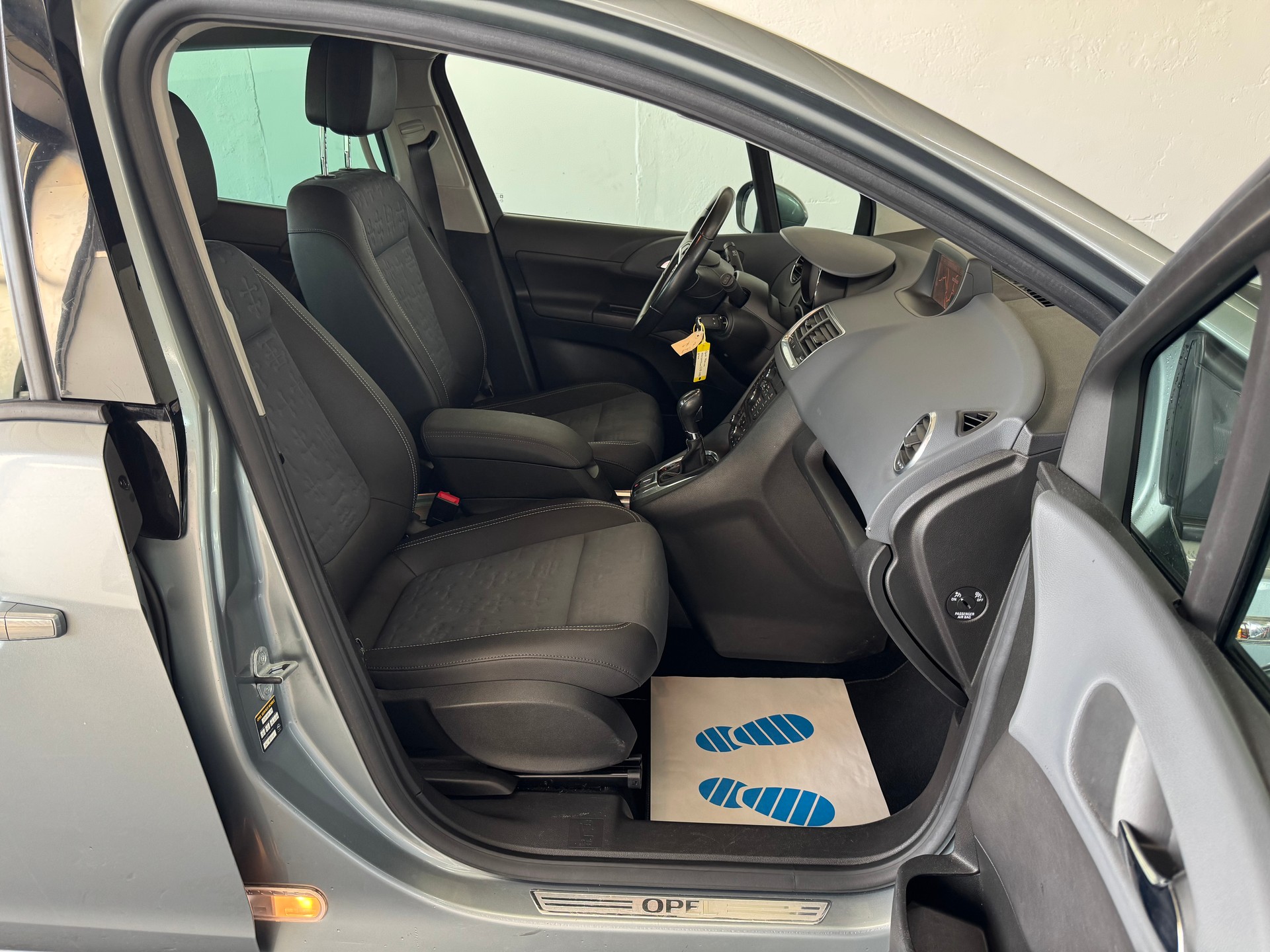 OPEL Meriva 1.7 CDTi Cosmo Automatic-image-17