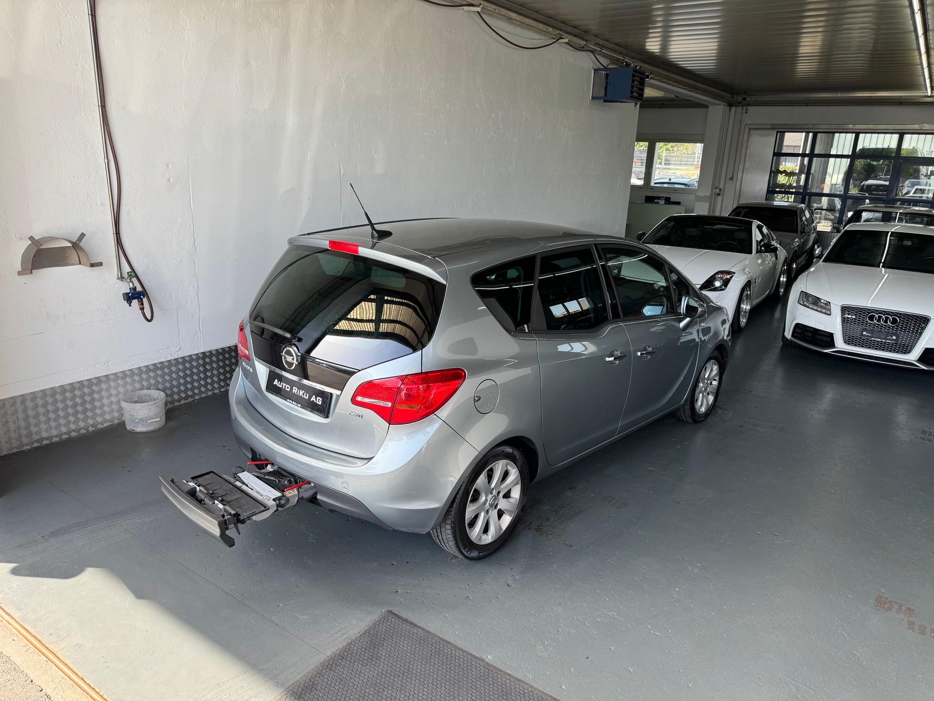 OPEL Meriva 1.7 CDTi Cosmo Automatic-image-7