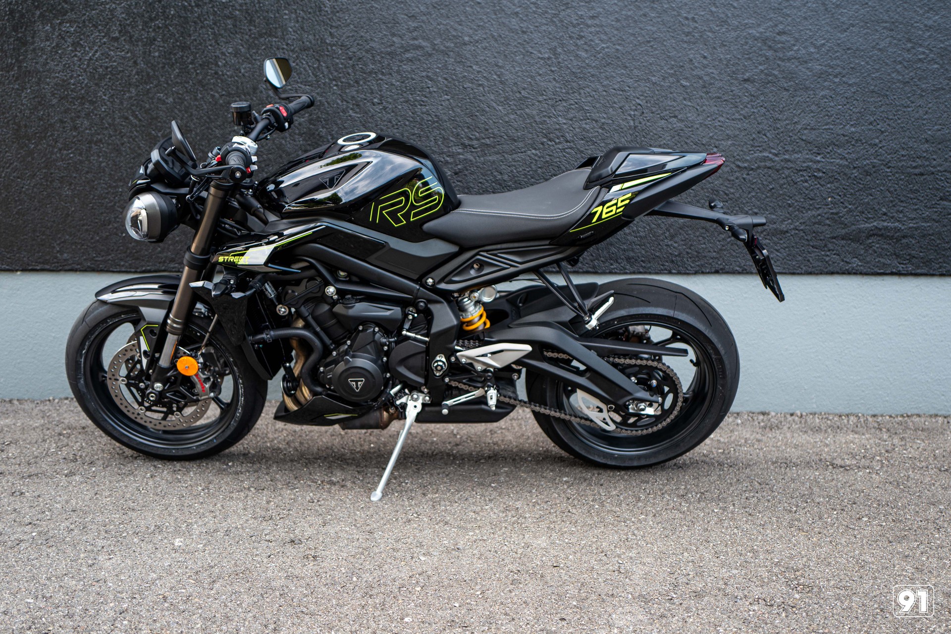 TRIUMPH Street Triple RS 765-showroom-element-2