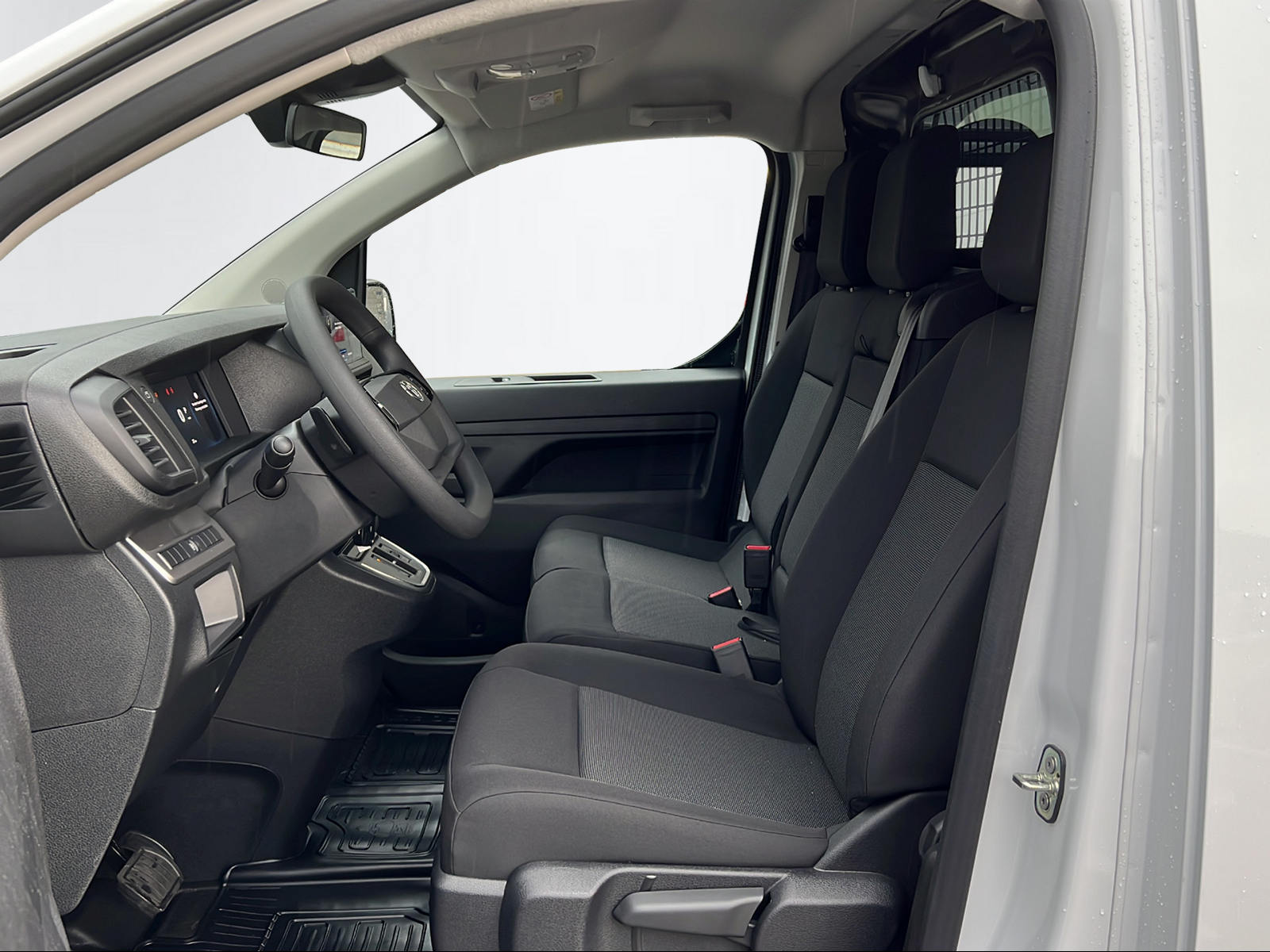 TOYOTA PROACE Van L1 2.0 D Advanced-image-11