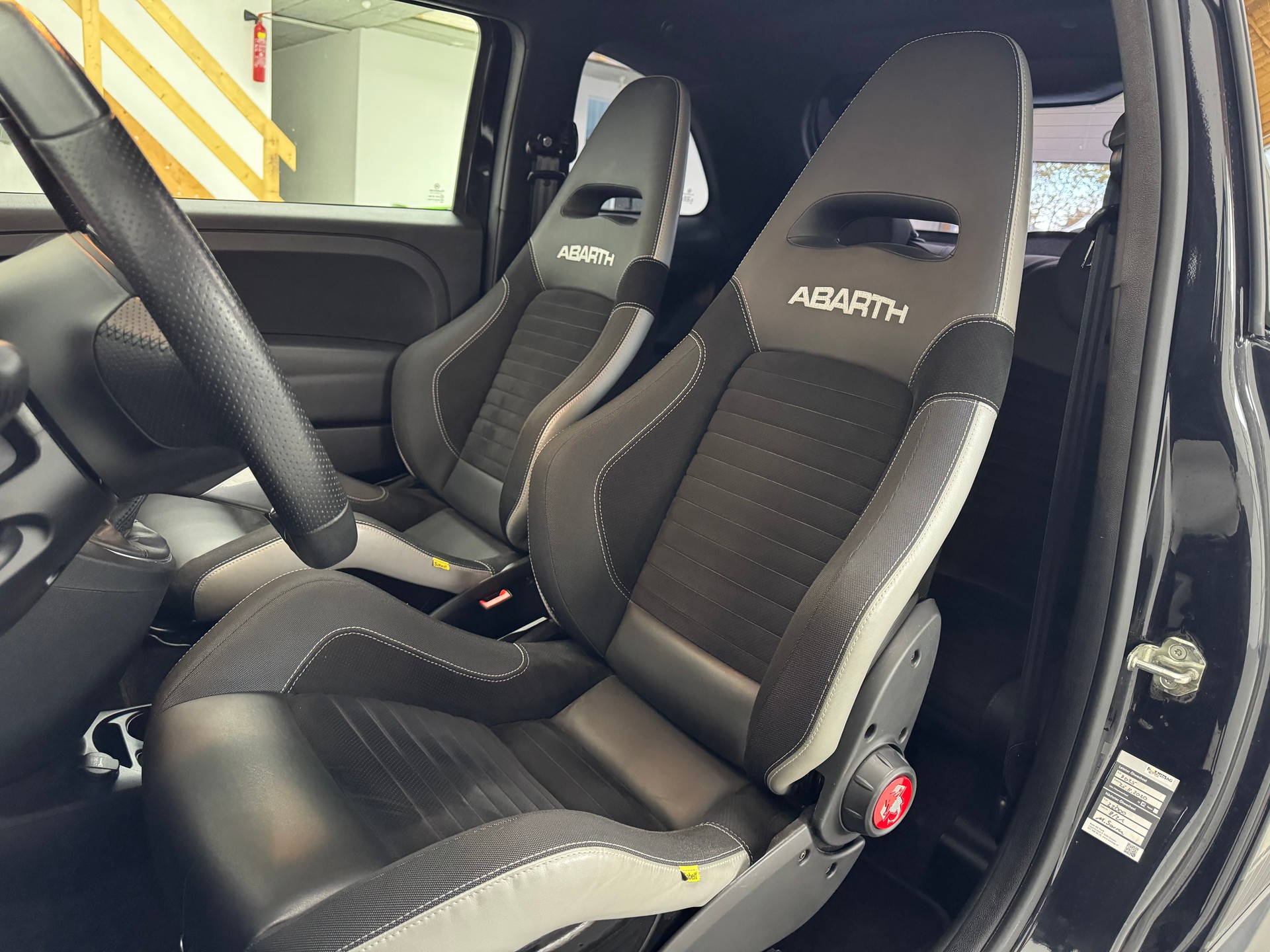 FIAT 595 1.4 16V Turbo Abarth Pista-image-9