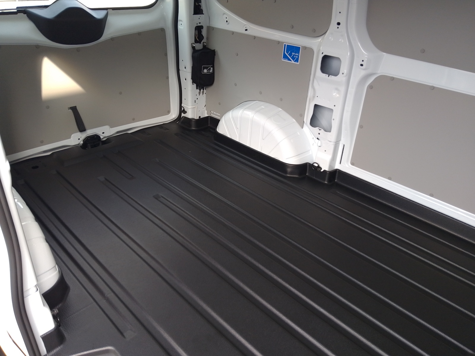 FORD Transit Custom Van 280 L1 2.0 EcoBlue 136 Trend-image-12