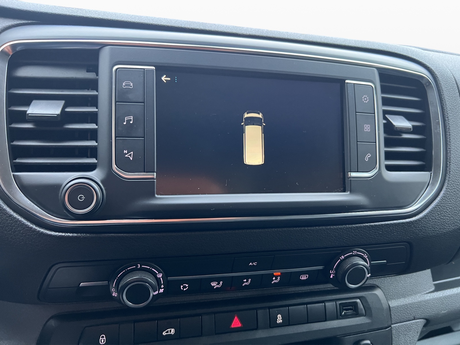 PEUGEOT Expert 2.0 BlueHDi 150 S&S Allure Standard-image-13