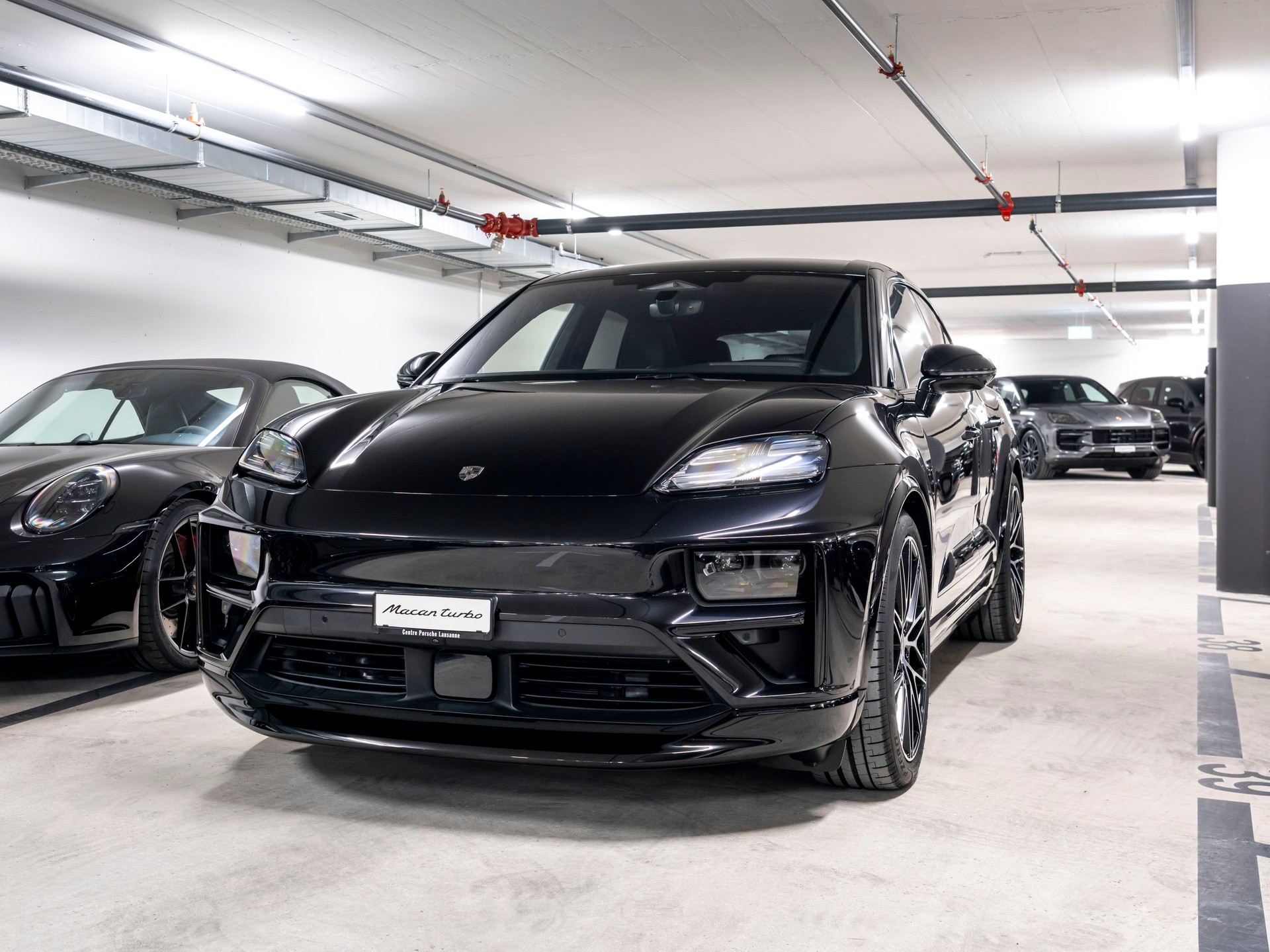 PORSCHE Macan Turbo 100kWh-image-0