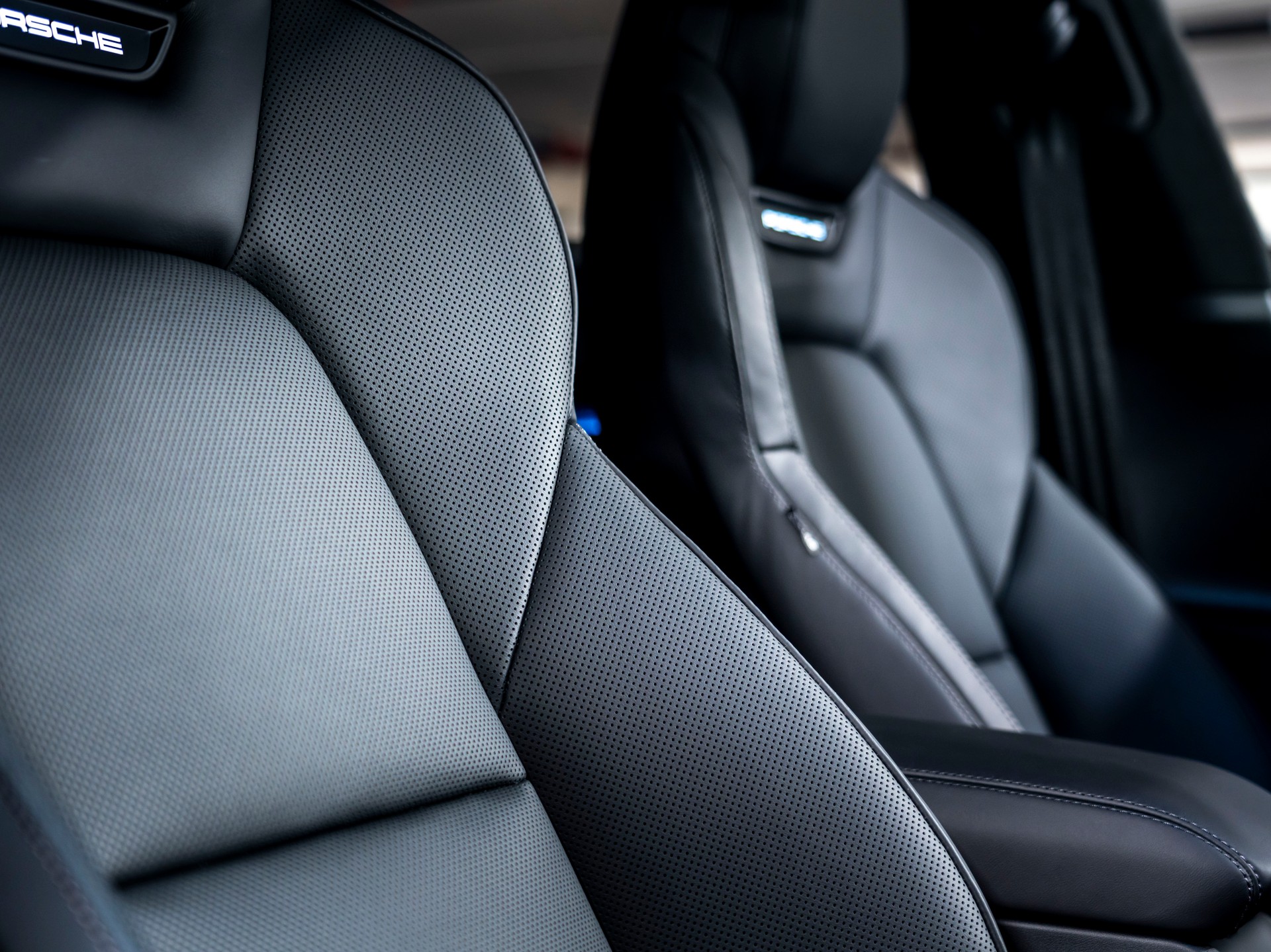 PORSCHE Macan Turbo 100kWh-image-26