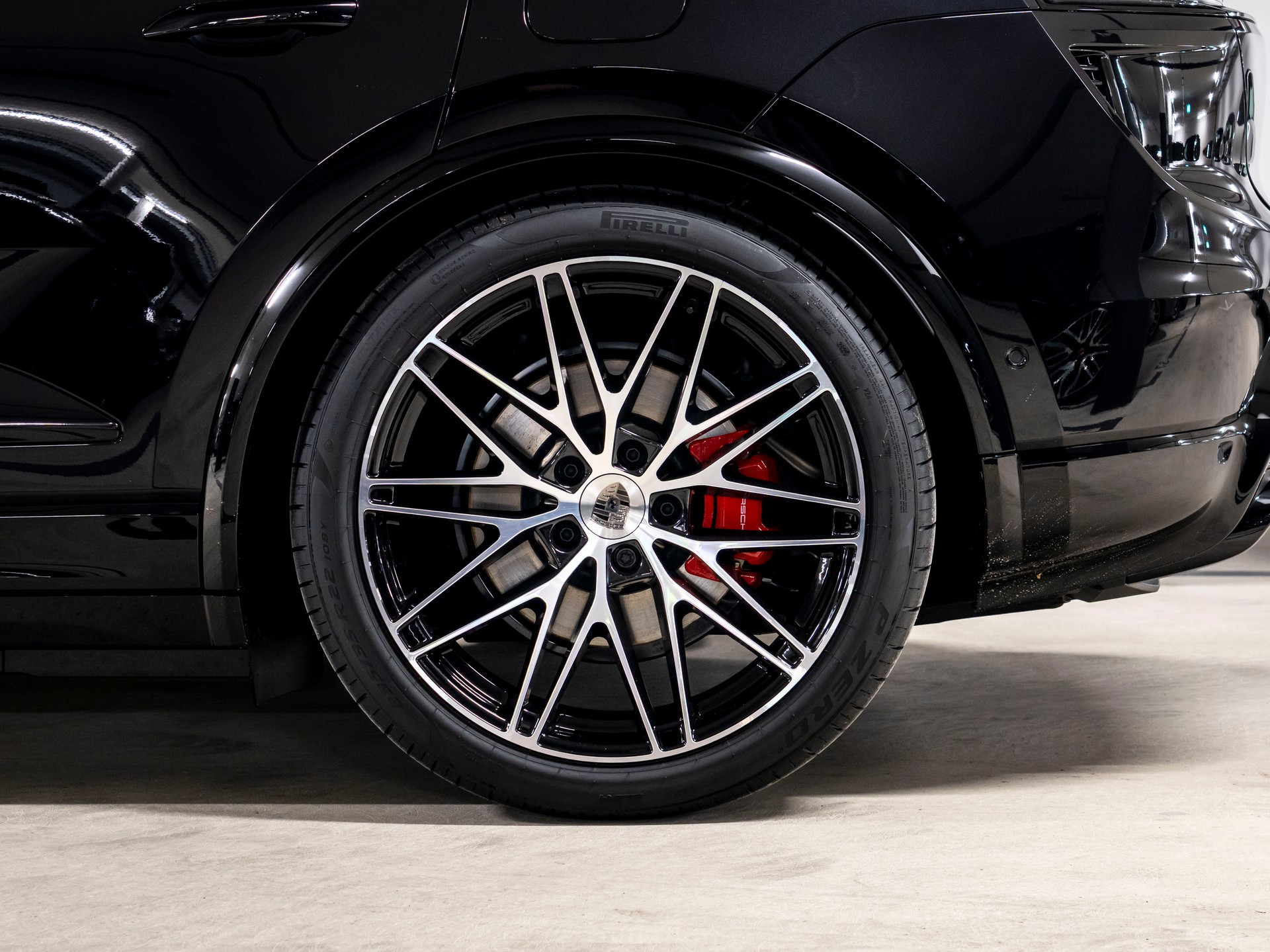 PORSCHE Macan Turbo 100kWh-image-9