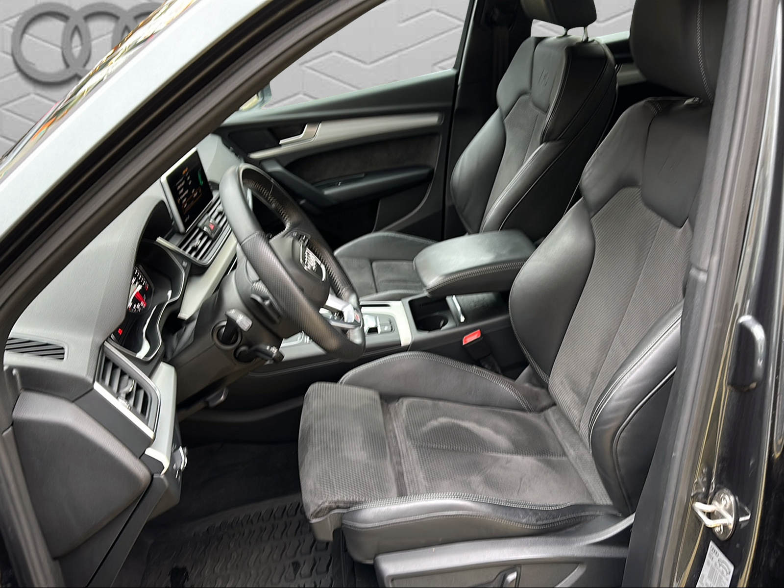 AUDI Q5 45 TFSI sport quattro S-tronic-image-10
