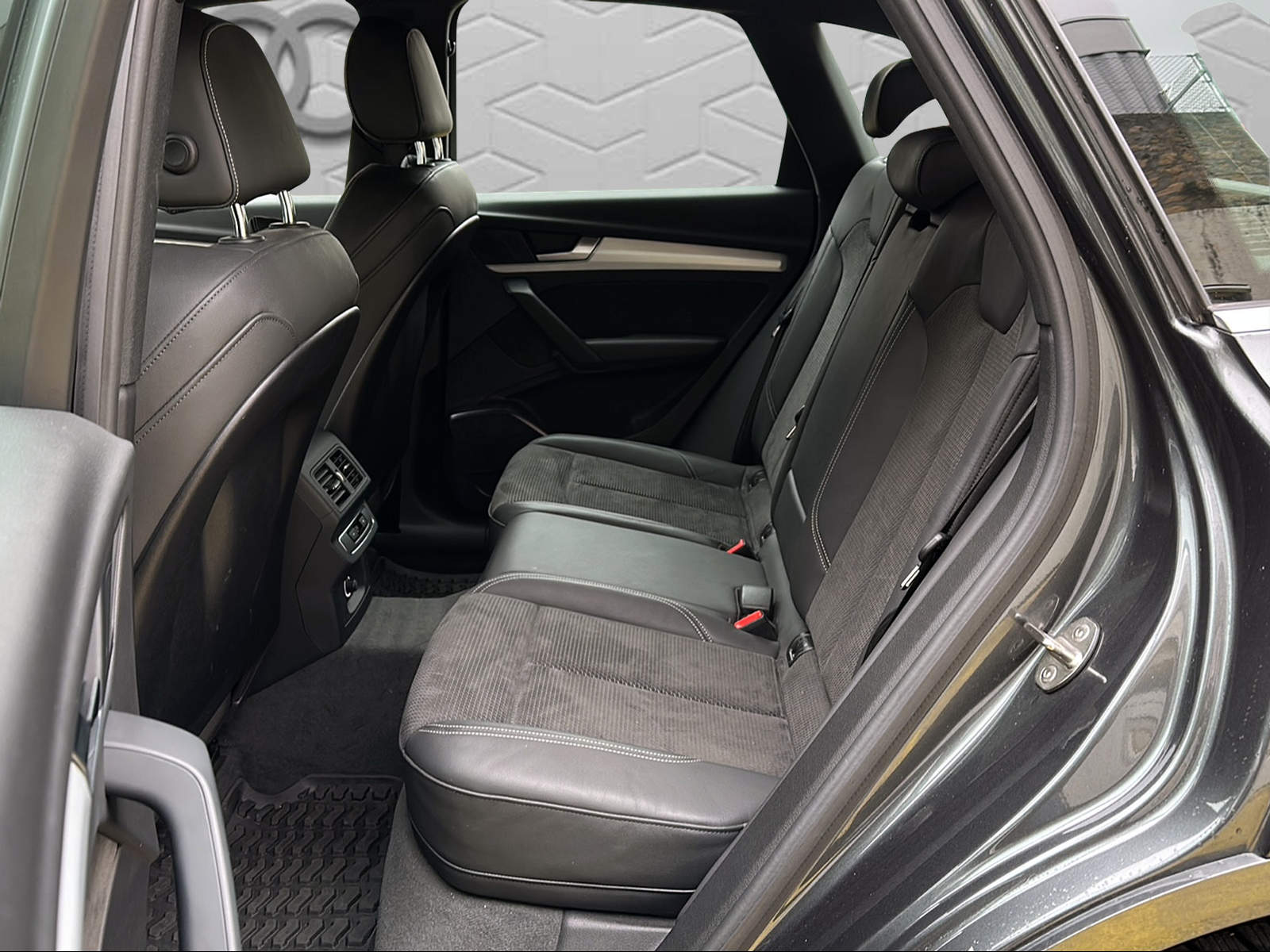 AUDI Q5 45 TFSI sport quattro S-tronic-image-15