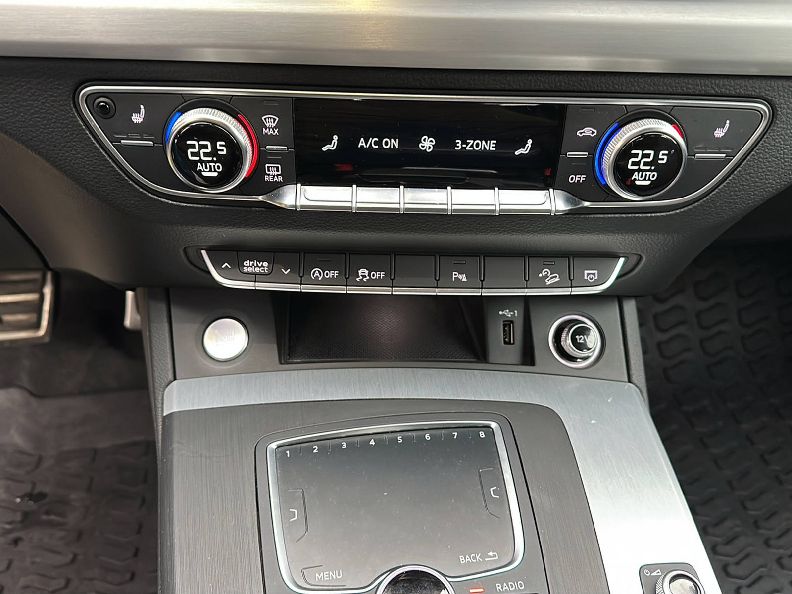 AUDI Q5 45 TFSI sport quattro S-tronic-image-18
