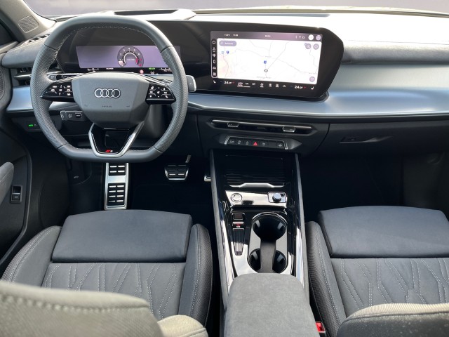 AUDI Q3 SUV TFSI quattro 195 kW S tronic-image-11