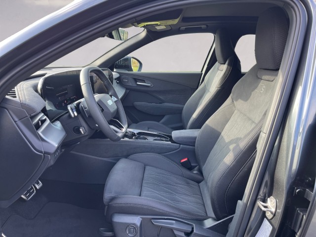 AUDI Q3 SUV TFSI quattro 195 kW S tronic-image-9