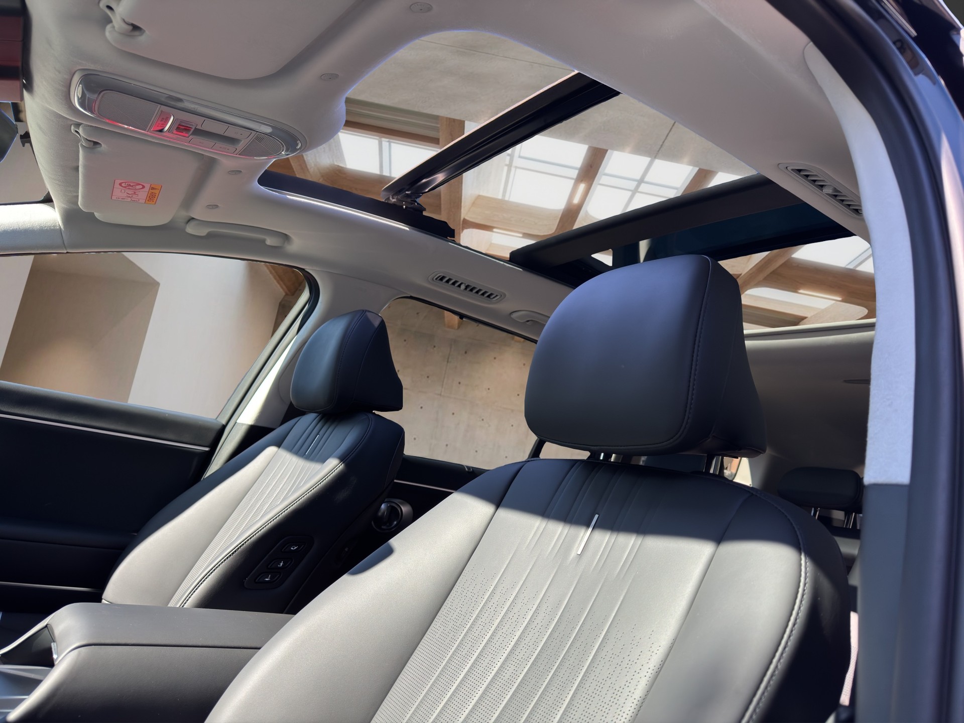 HYUNDAI Ioniq 9 Calligraphy 4WD-image-13