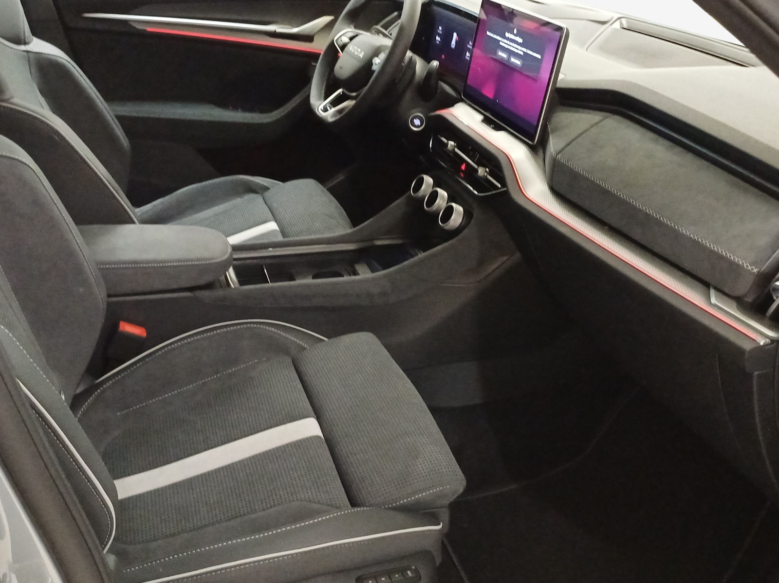 SKODA Kodiaq 2.0 TSI Sportline 4x4-image-15