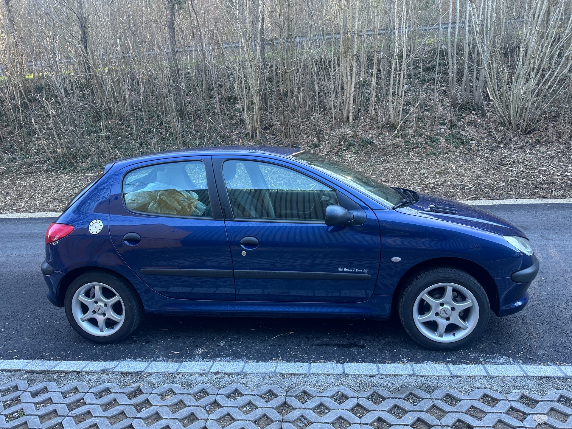 PEUGEOT 206 1.4 (XT) Premium-image-3