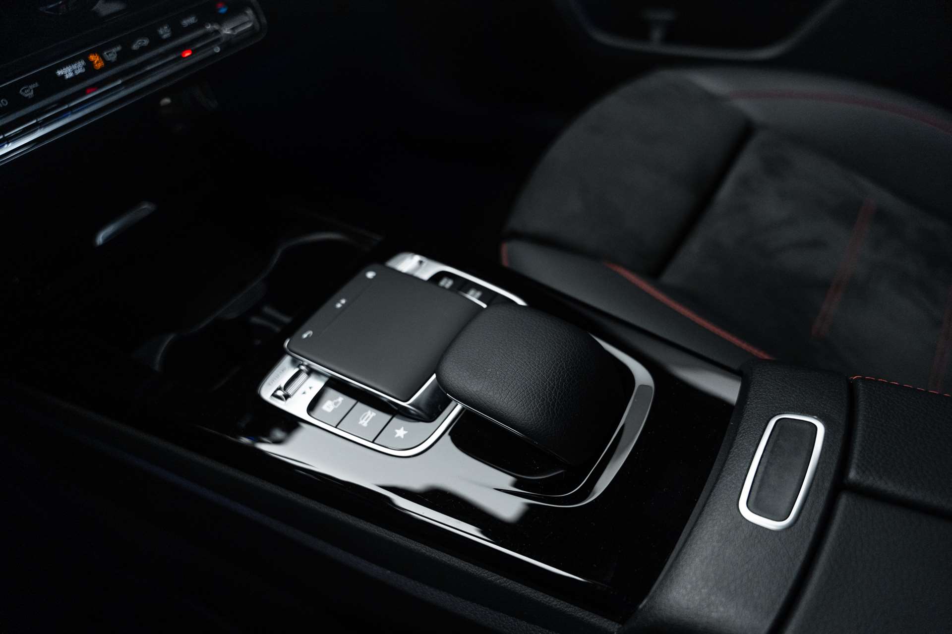 MERCEDES-BENZ A 250 4Matic AMG Line 4Matic 7G-DCT-image-26