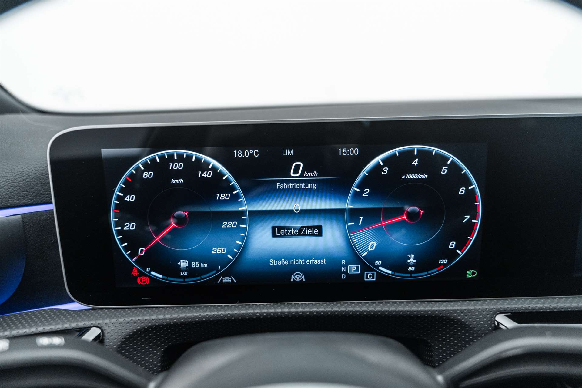 MERCEDES-BENZ A 250 4Matic AMG Line 4Matic 7G-DCT-image-22