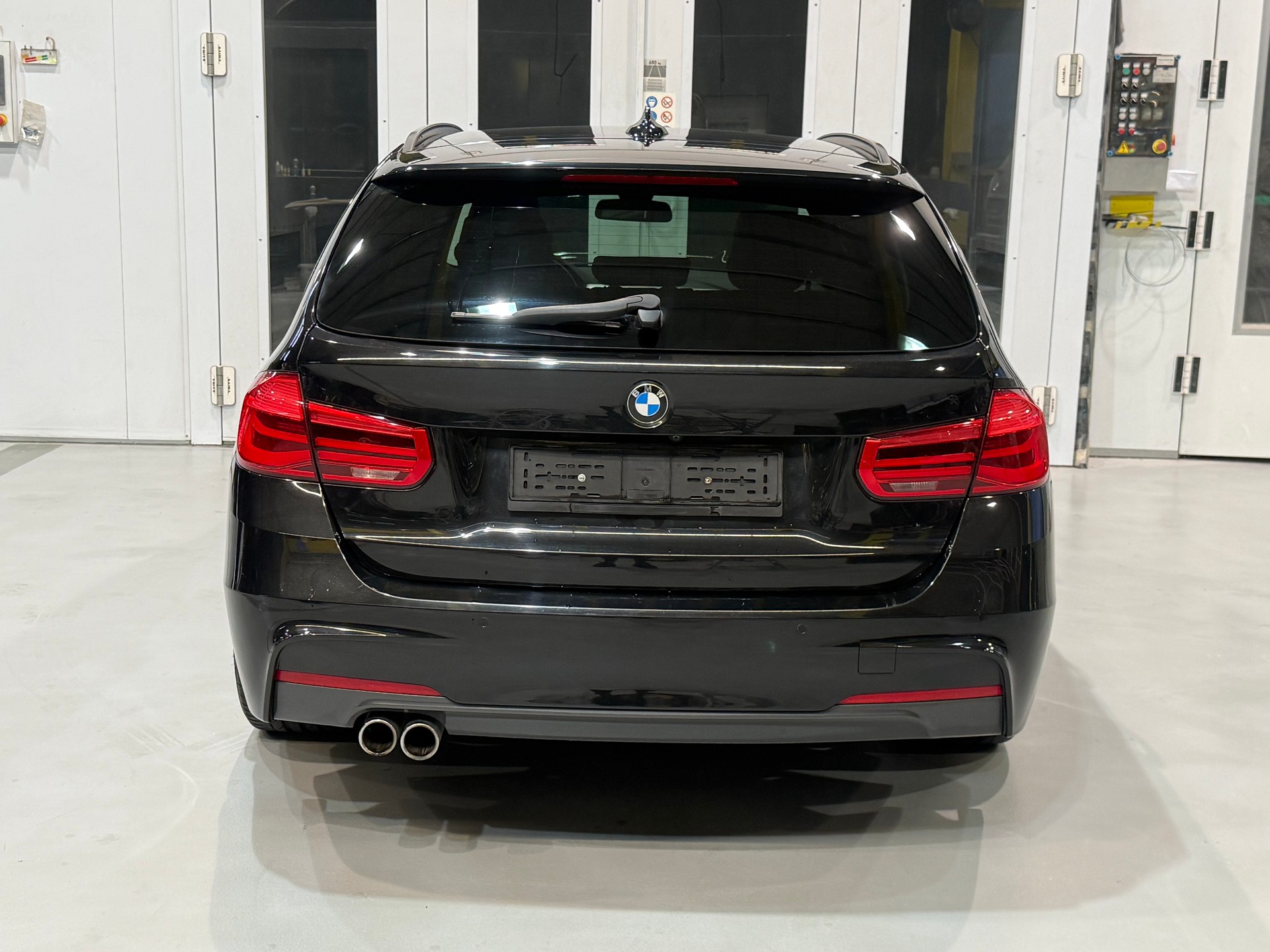 BMW 320d xDrive Touring M Sport Line Steptronic LCI-image-7