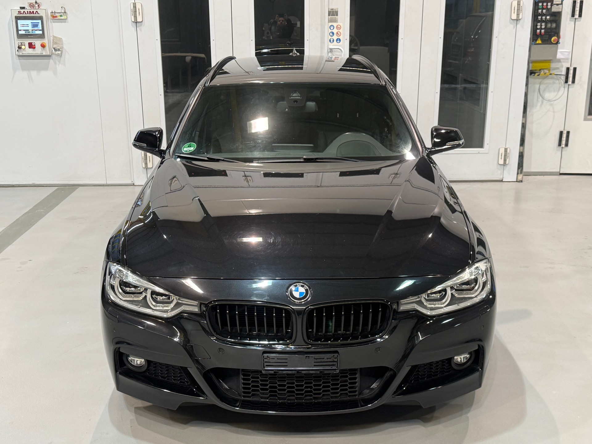 BMW 320d xDrive Touring M Sport Line Steptronic LCI-showroom-element-3
