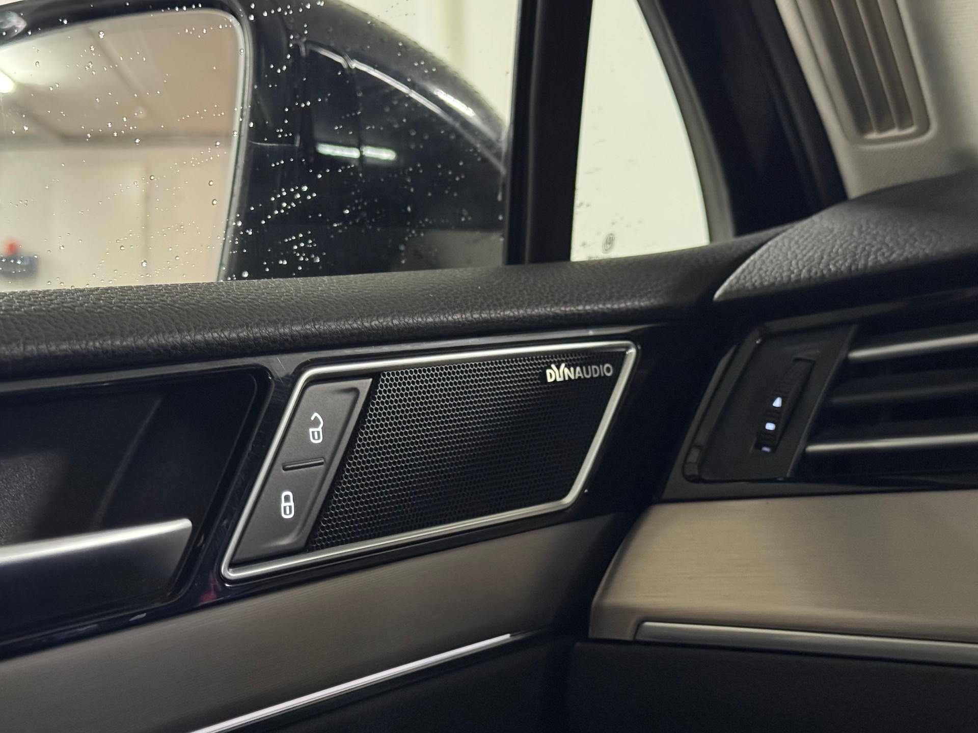 VW Passat Variant 2.0 TDI BMT High. DSG 4Motion Top Ausstattung / Anhängerkupplung-image-13