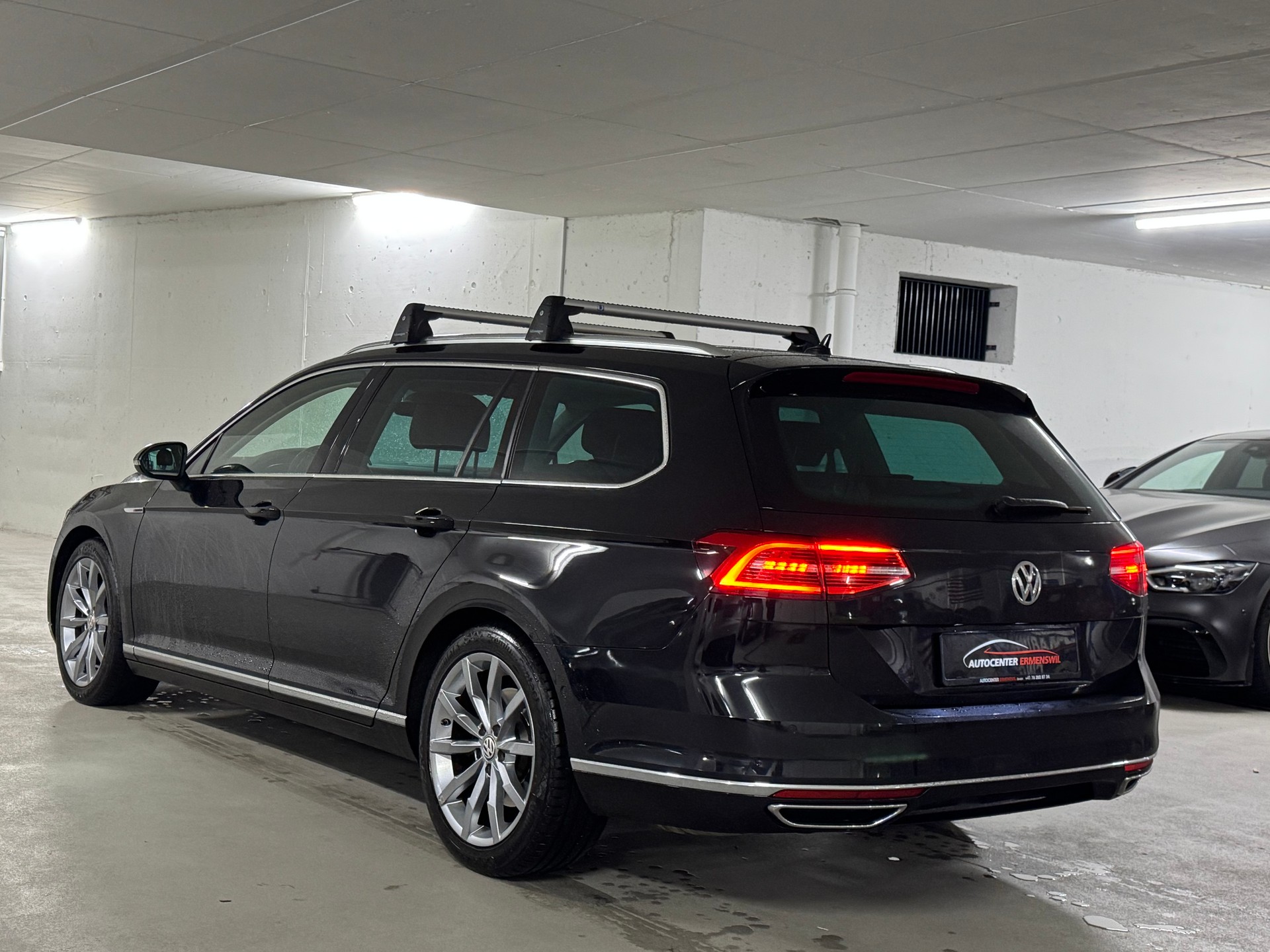 VW Passat Variant 2.0 TDI BMT High. DSG 4Motion Top Ausstattung / Anhängerkupplung-image-4