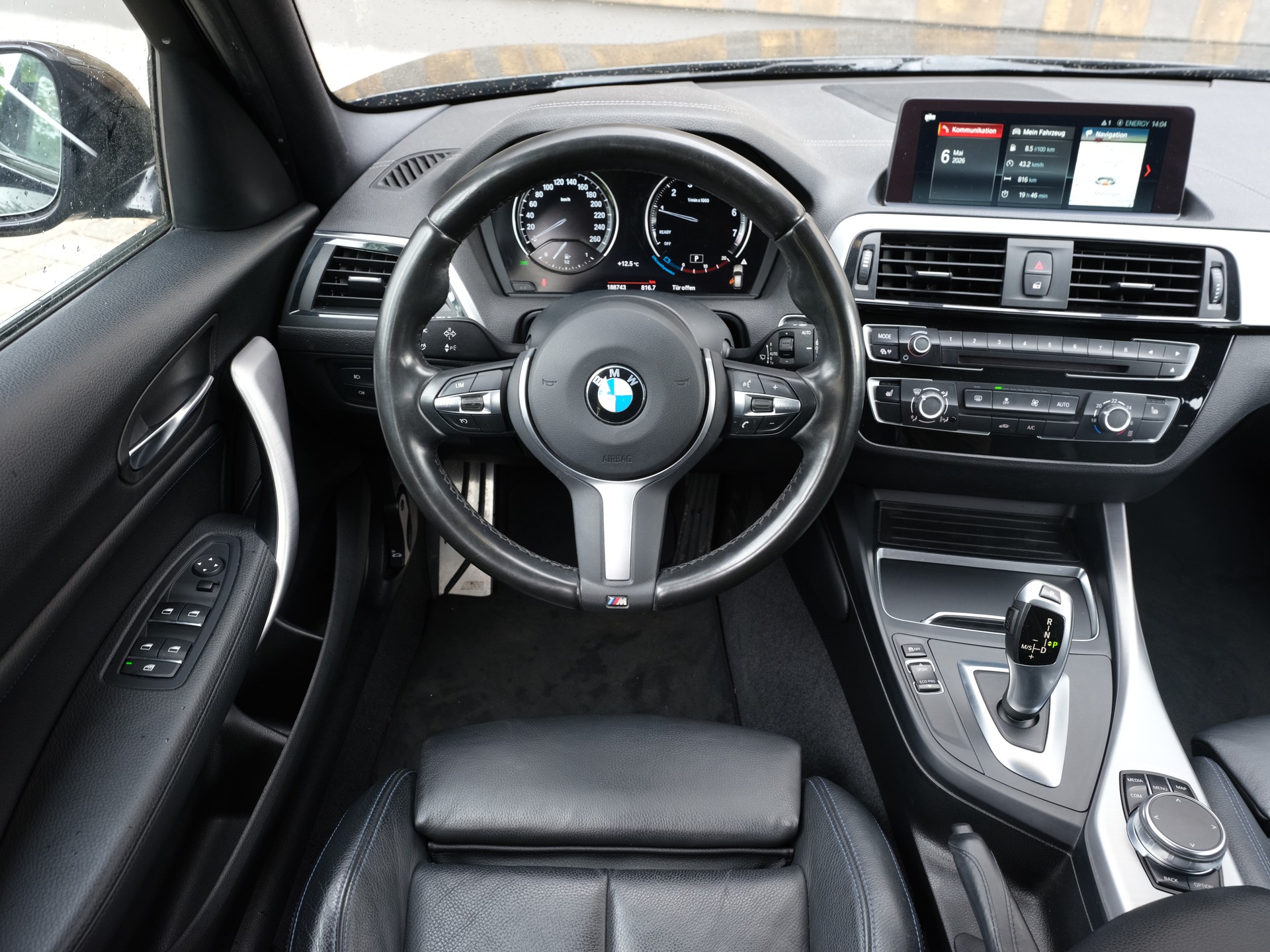 BMW 118i Edition M Sport Steptronic-image-15
