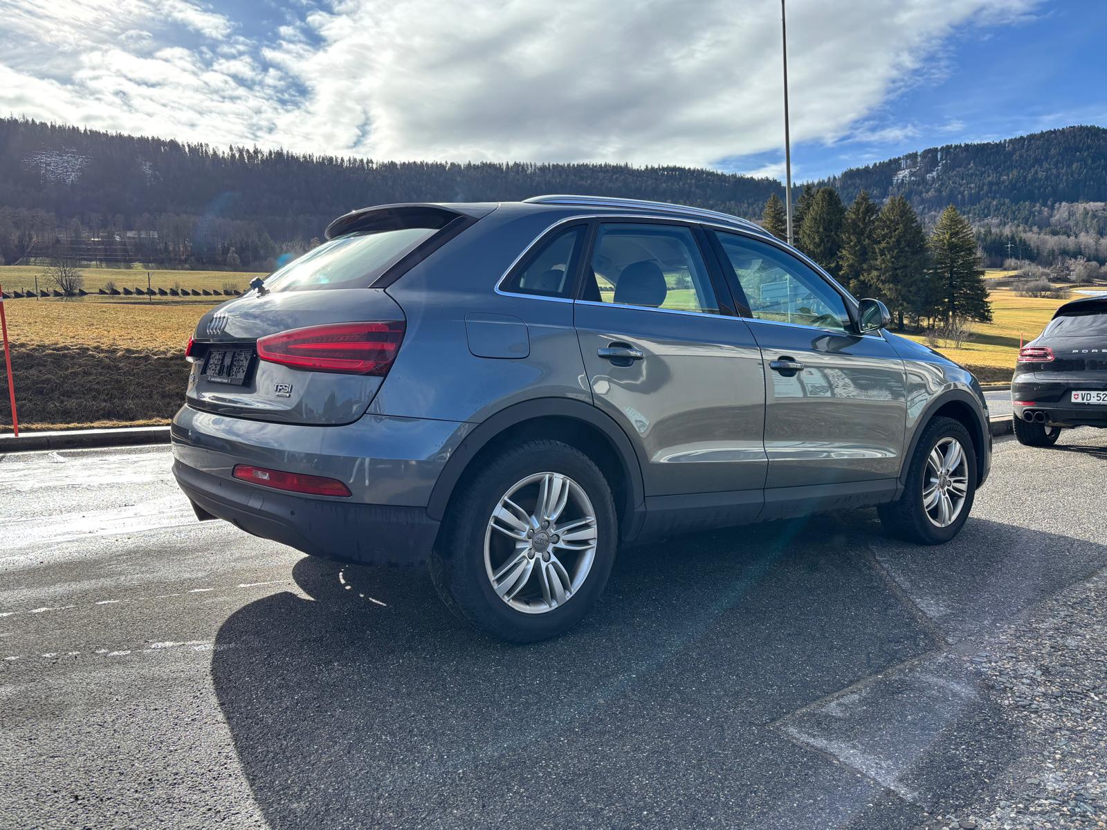 AUDI Q3 2.0 TFSI quattro-image-8