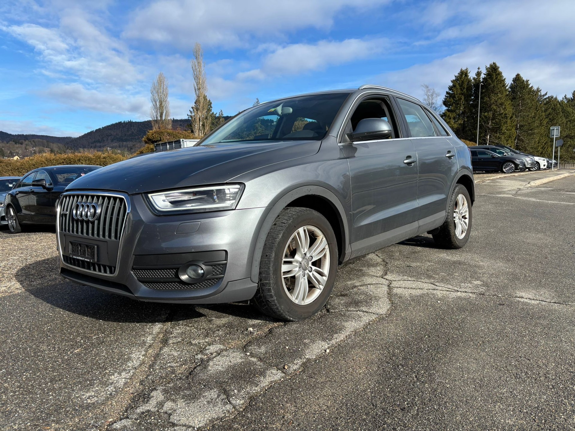 AUDI Q3 2.0 TFSI quattro-image-2
