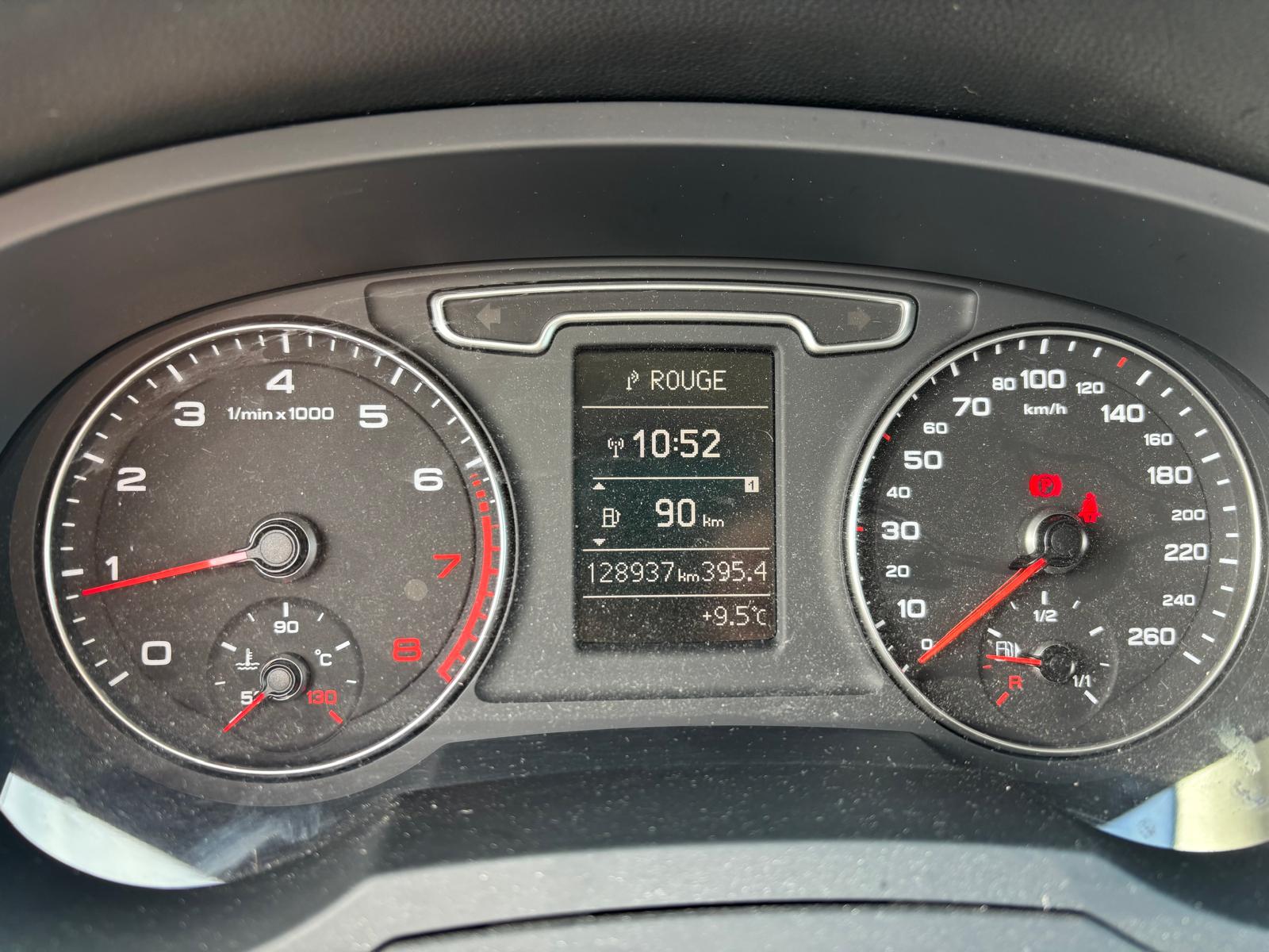 AUDI Q3 2.0 TFSI quattro-image-9